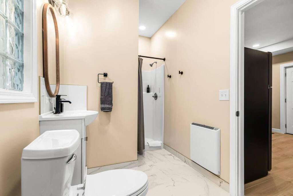 Peaceful Studio Flat near Downtown Mount Clemens view 5