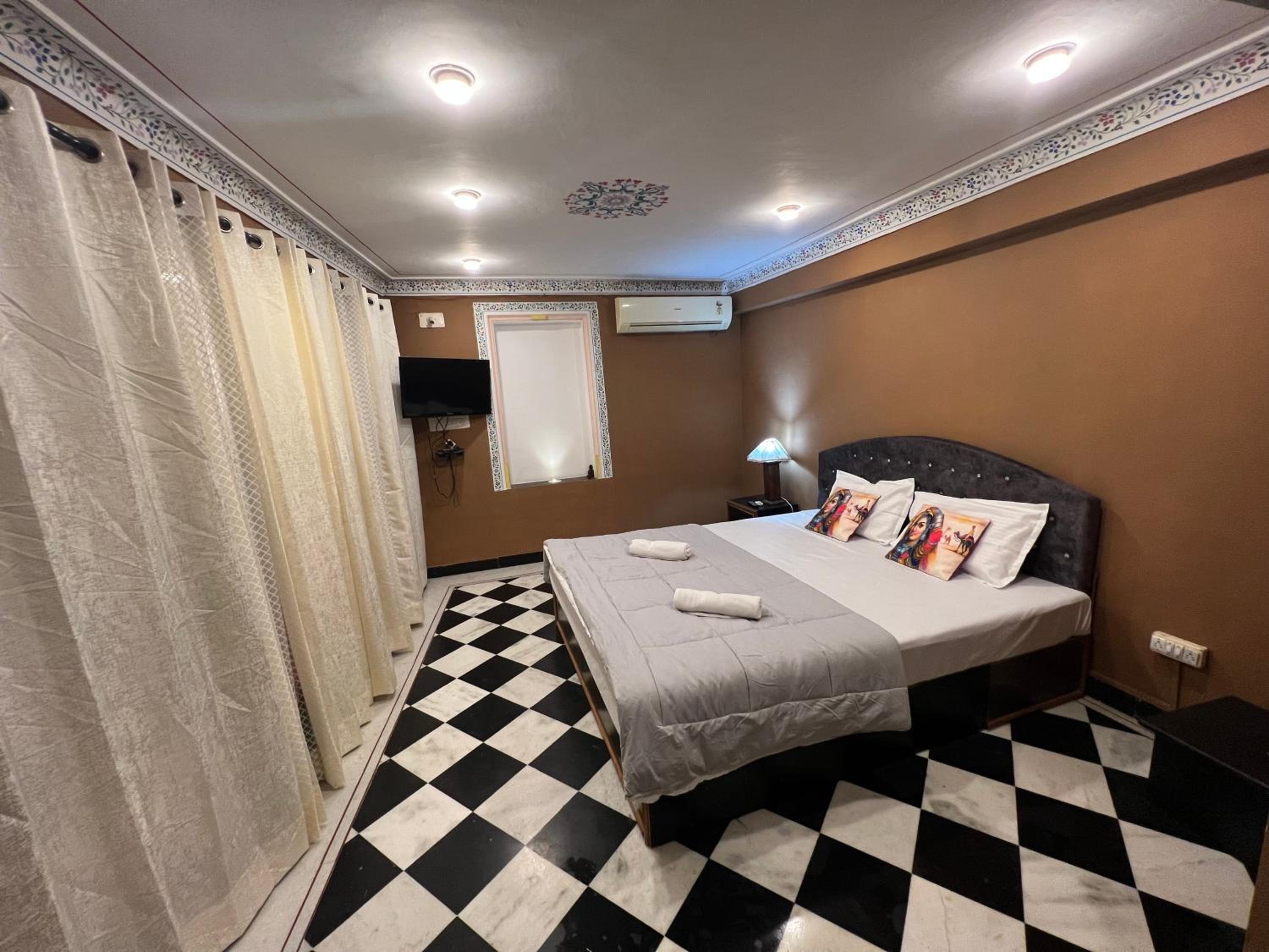 Mild Life Hostel Udaipur