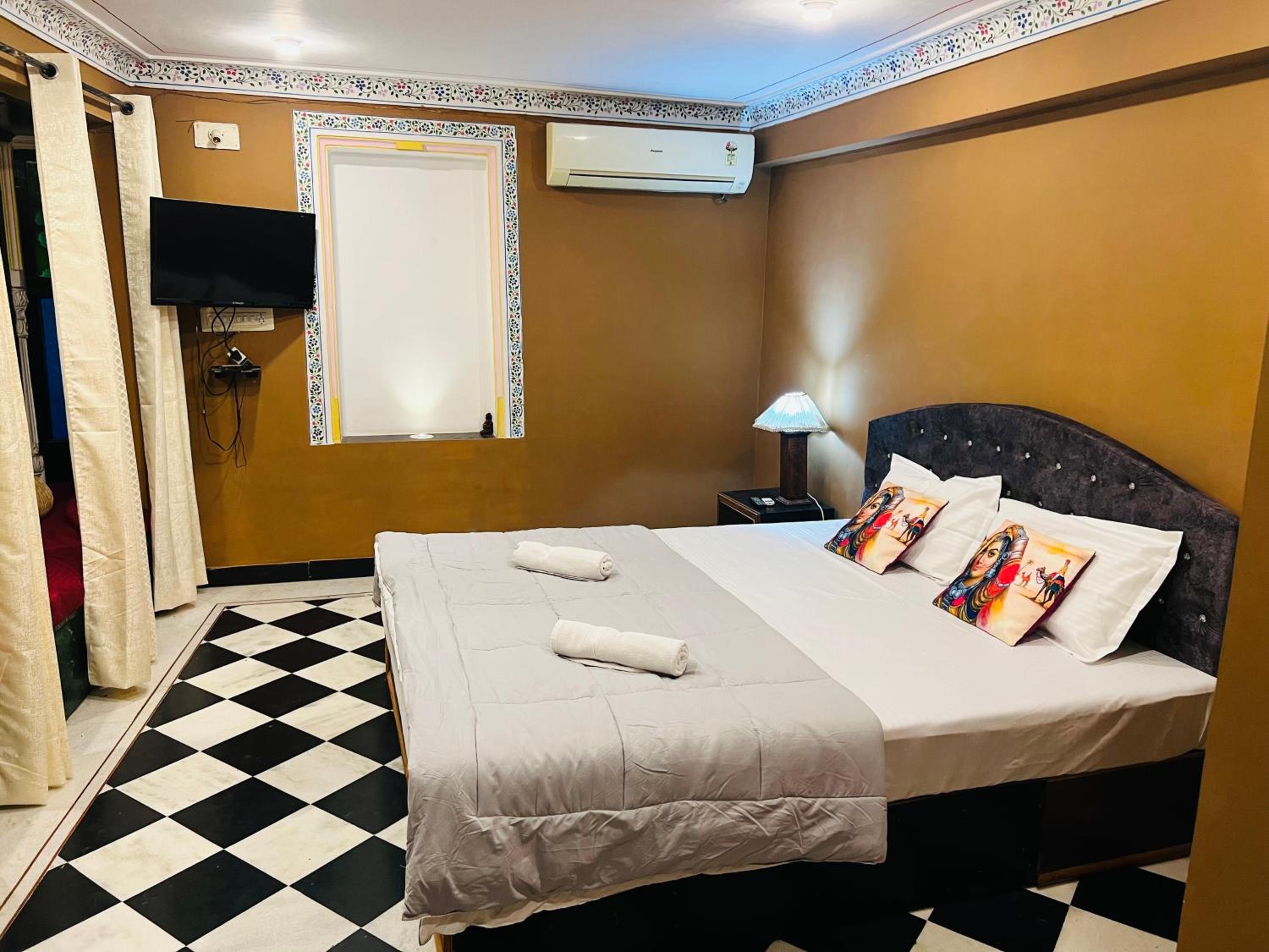 Mild Life Hostel Udaipur