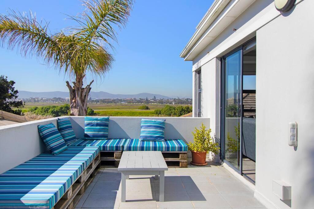 Sunset Spring Villa view 5