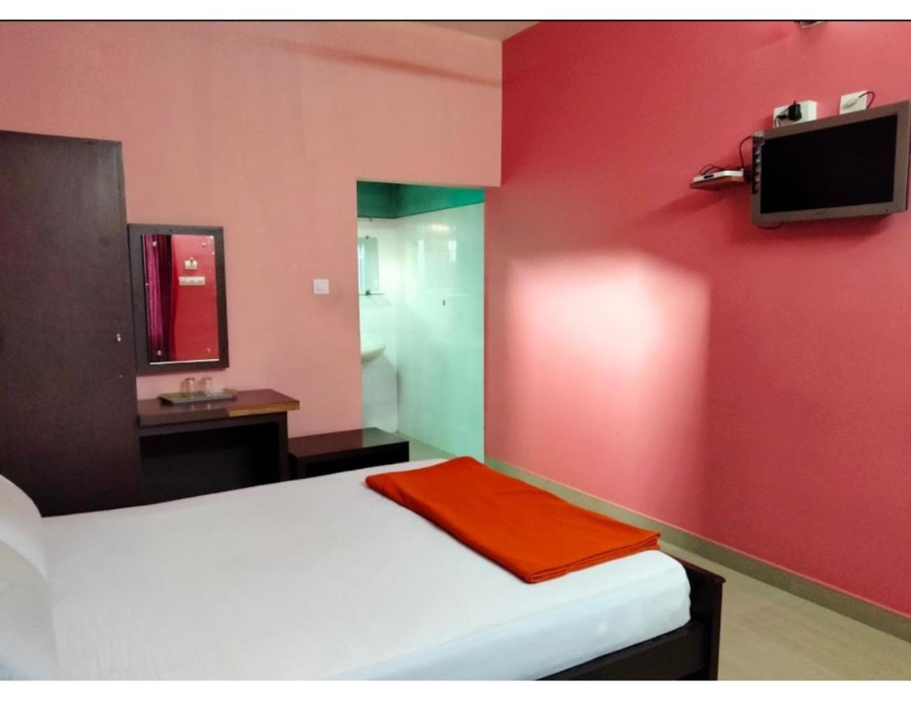 Hotel Olivia Residency, Manichira, Kerala view 4