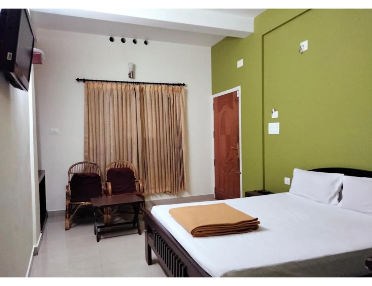 Hotel Olivia Residency, Manichira, Kerala view 2