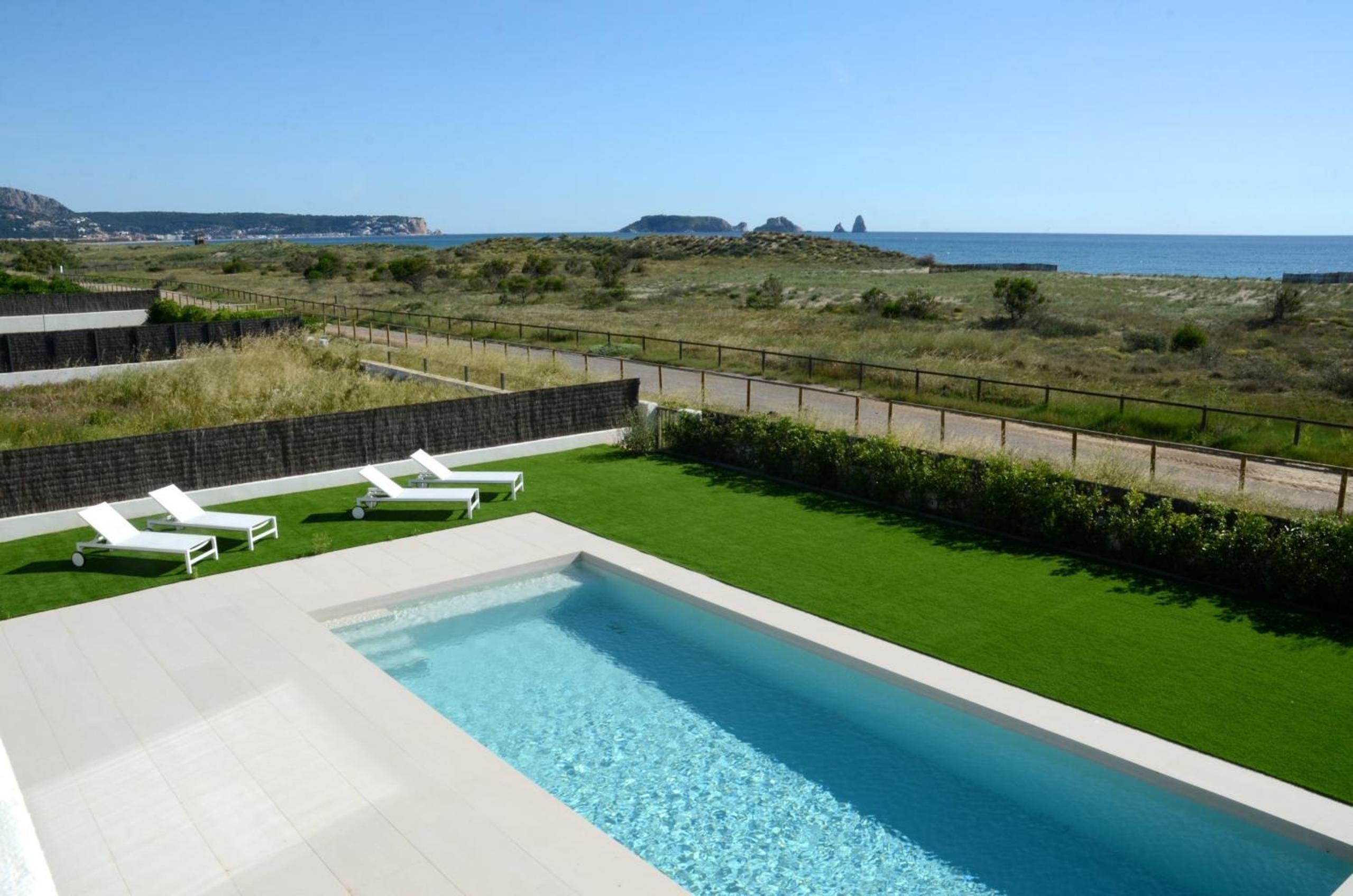 VILLA PINELL