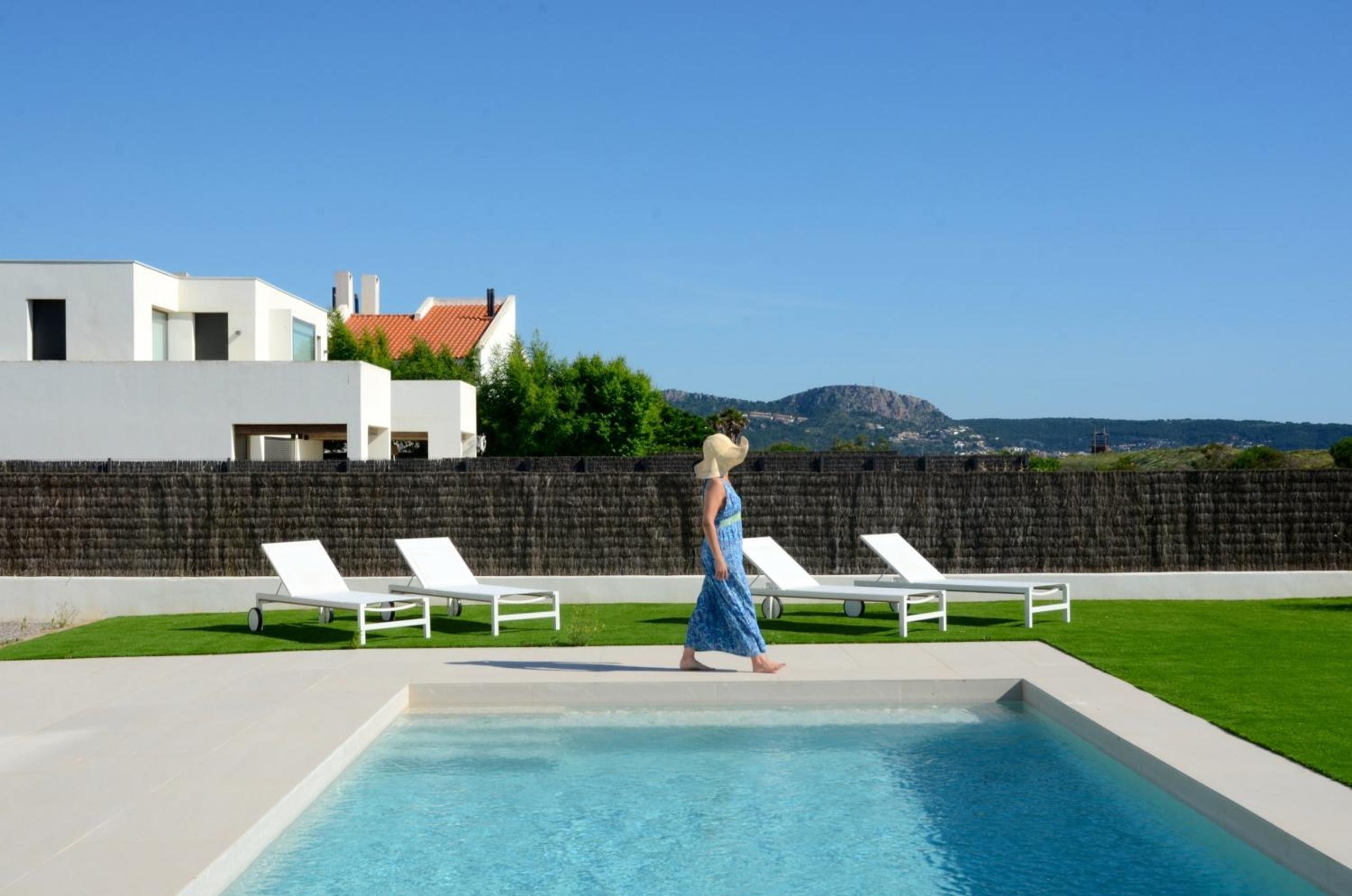 VILLA PINELL