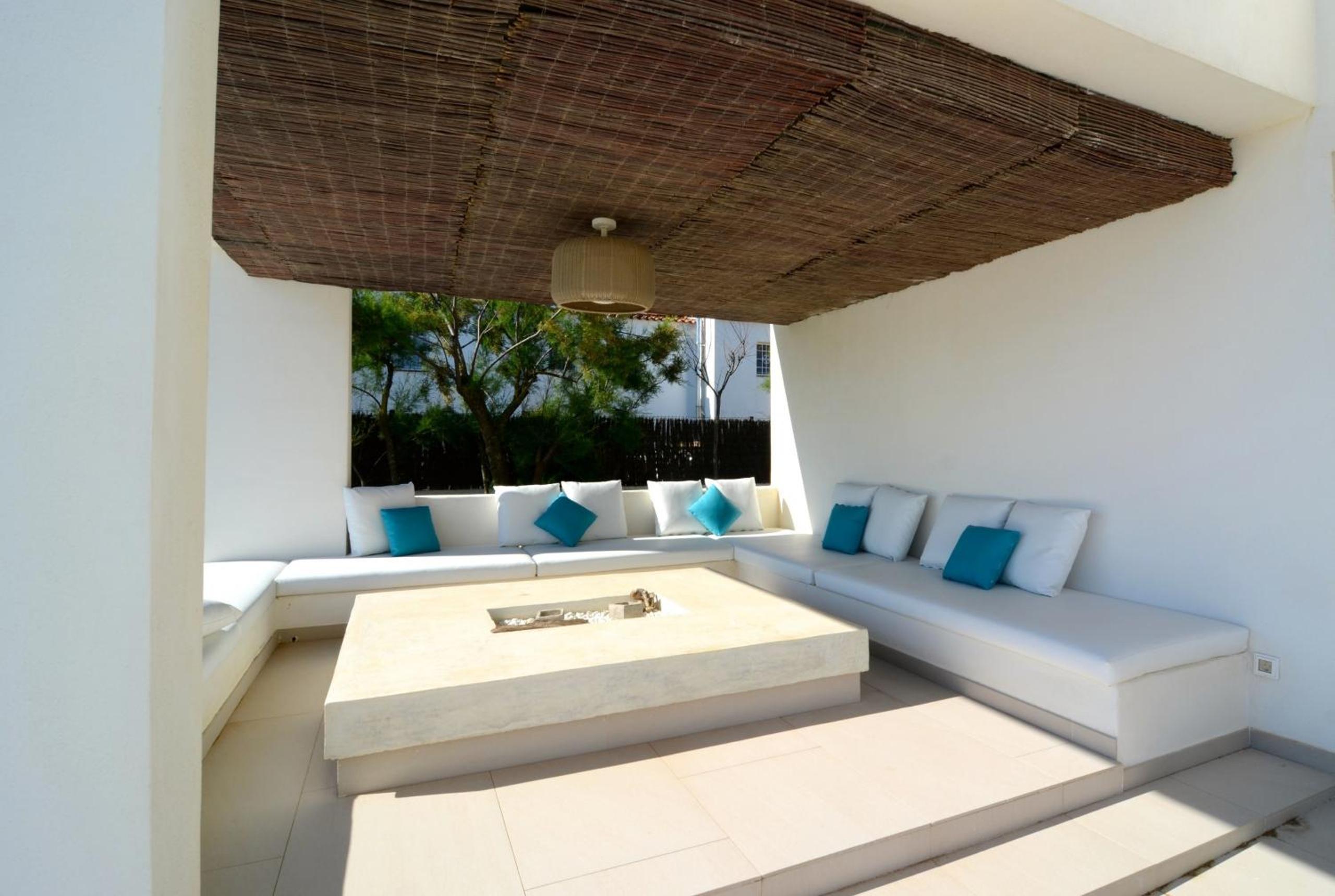 VILLA PINELL