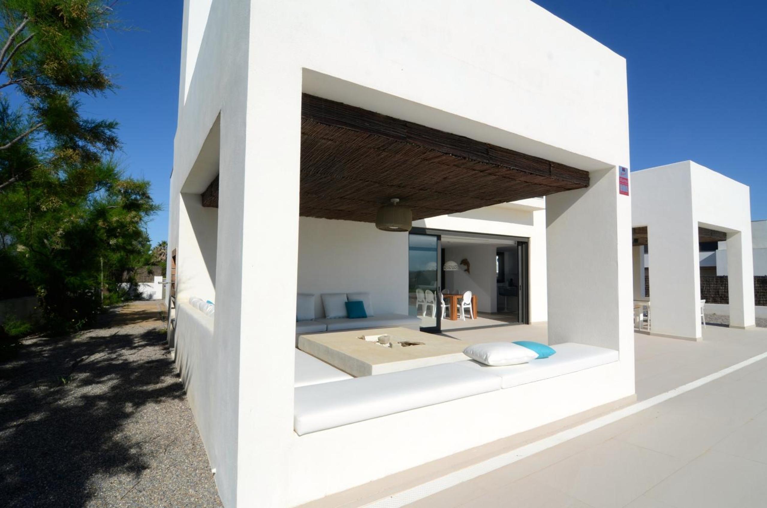 VILLA PINELL