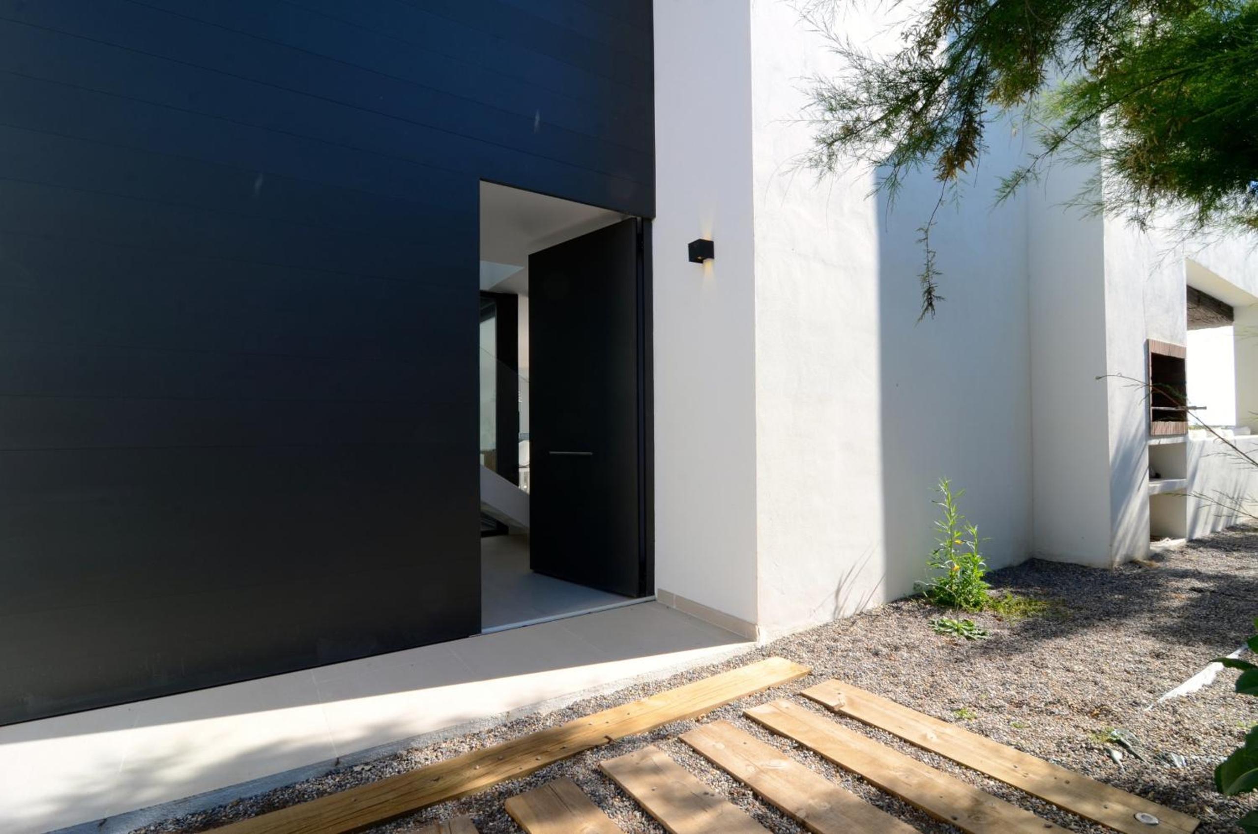 VILLA PINELL