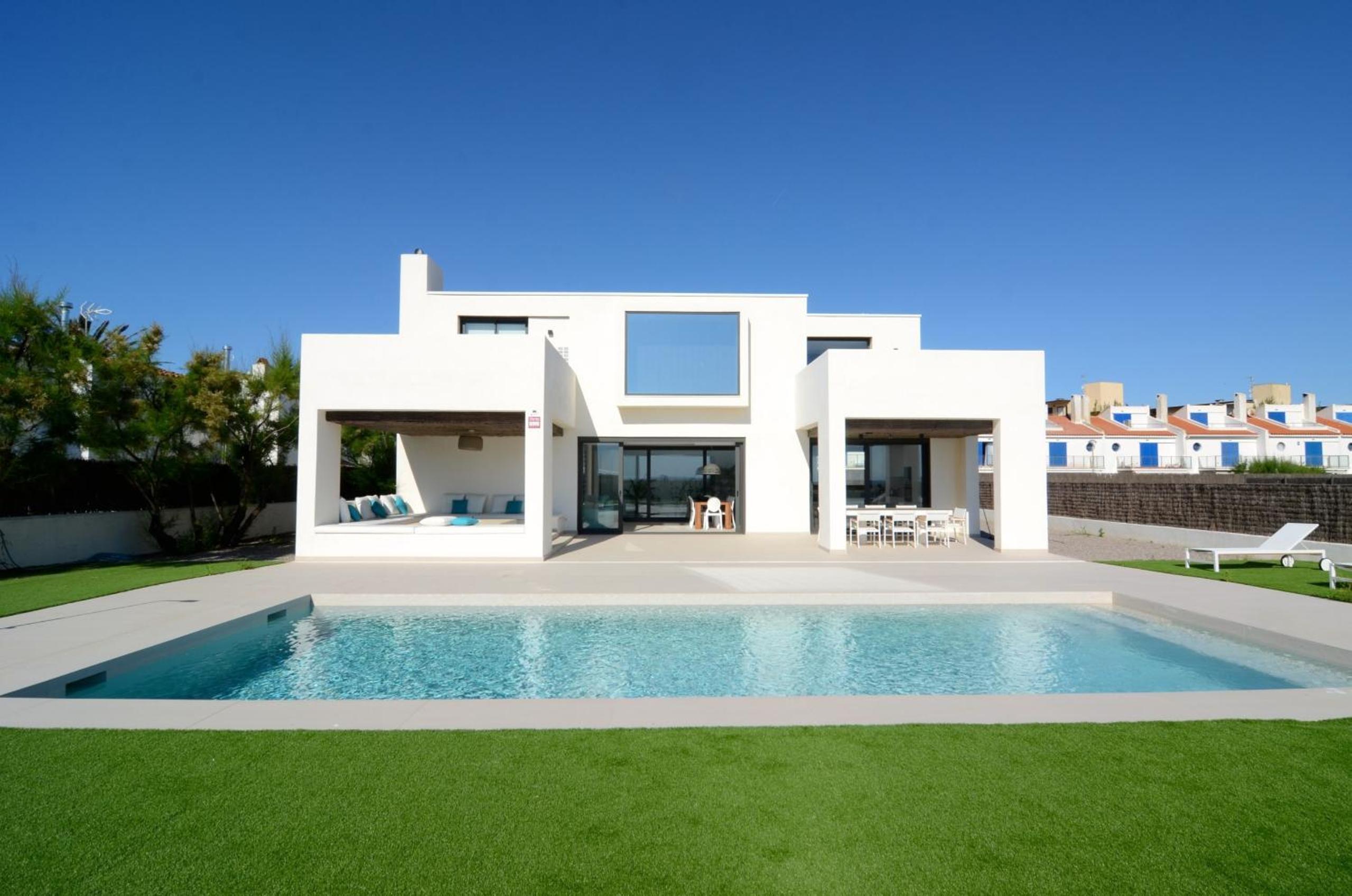 VILLA PINELL