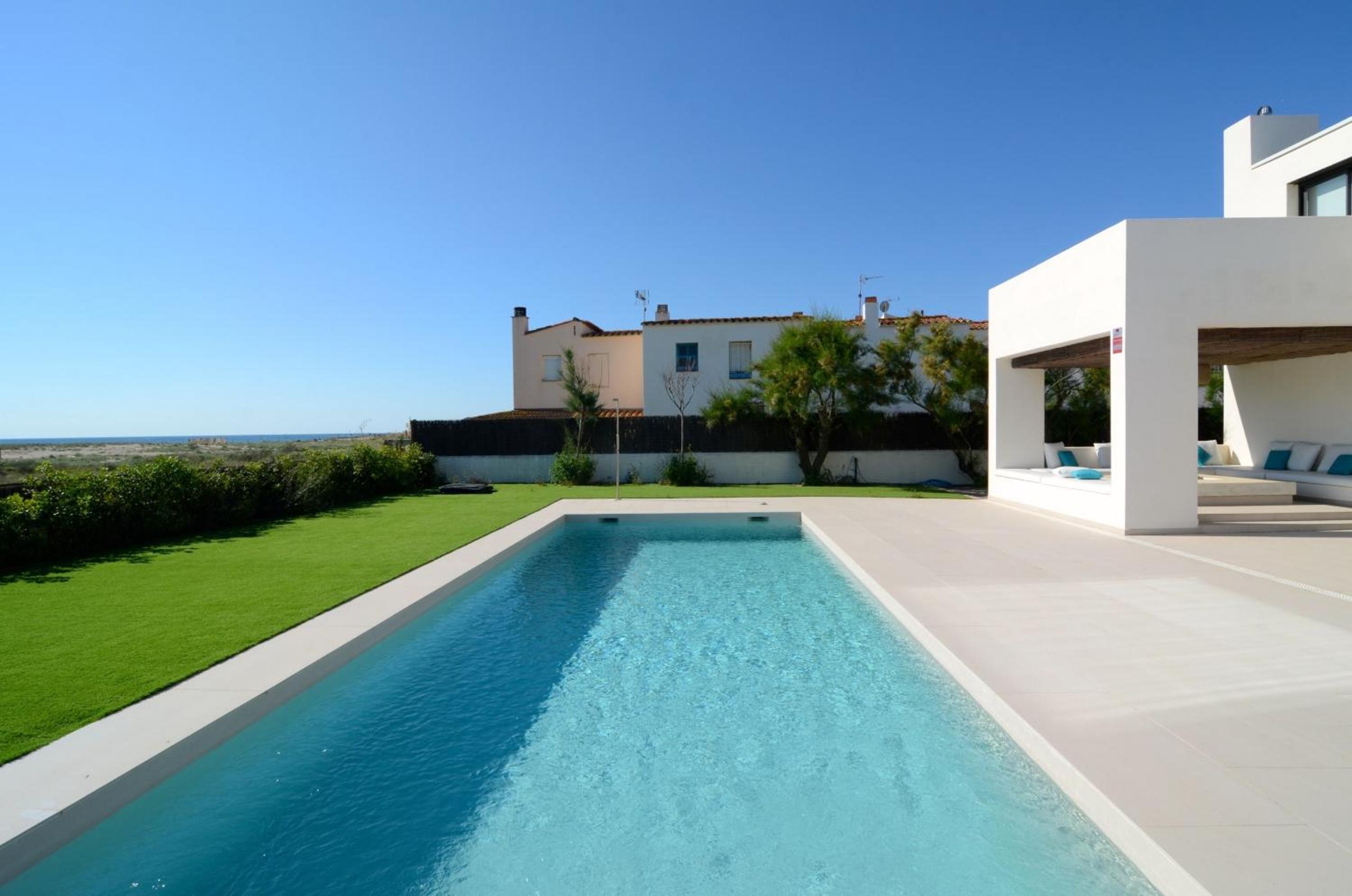 VILLA PINELL