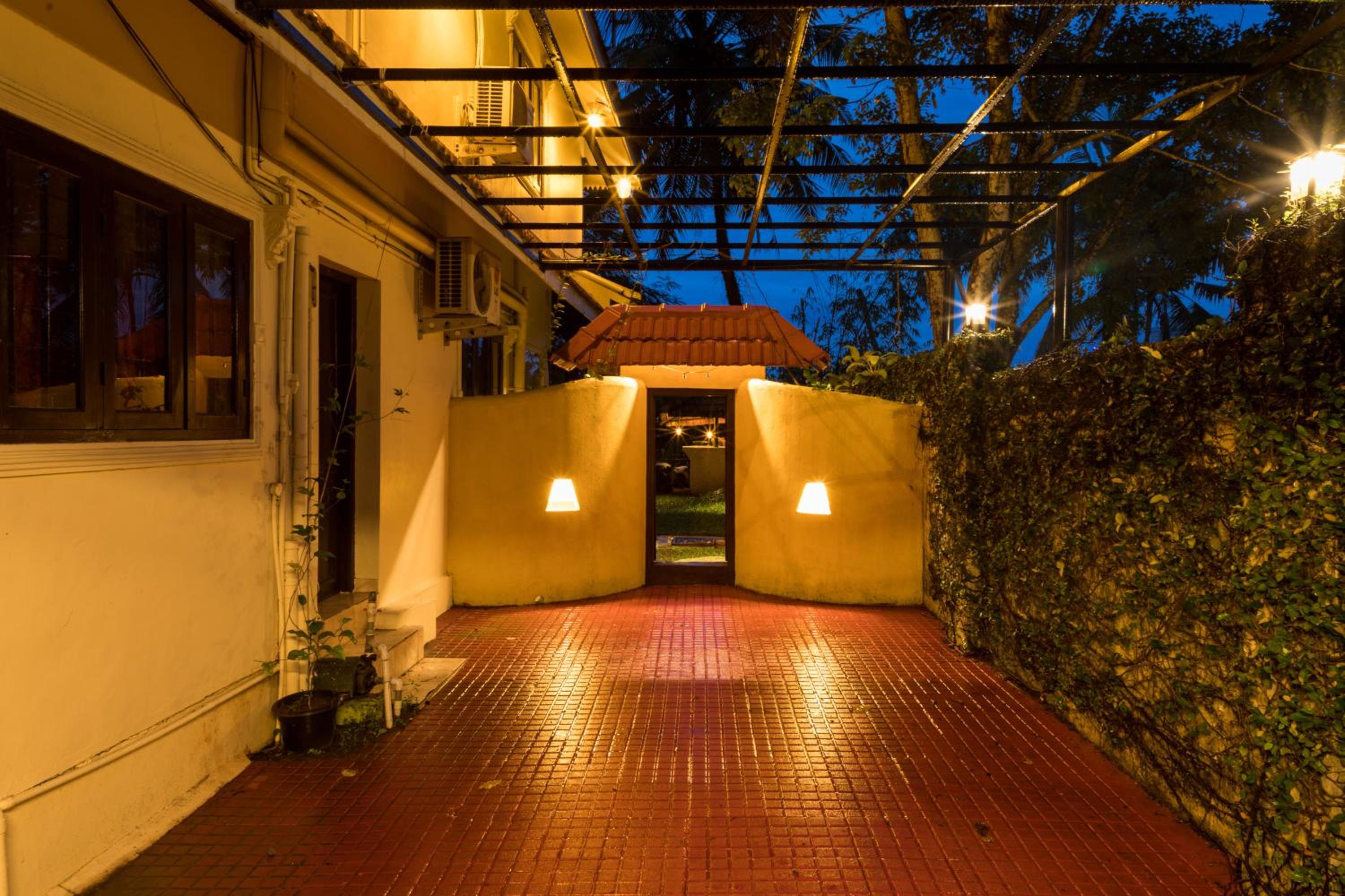 Wintergreen Water Front Resort- 5 Bedroom Villa view 2