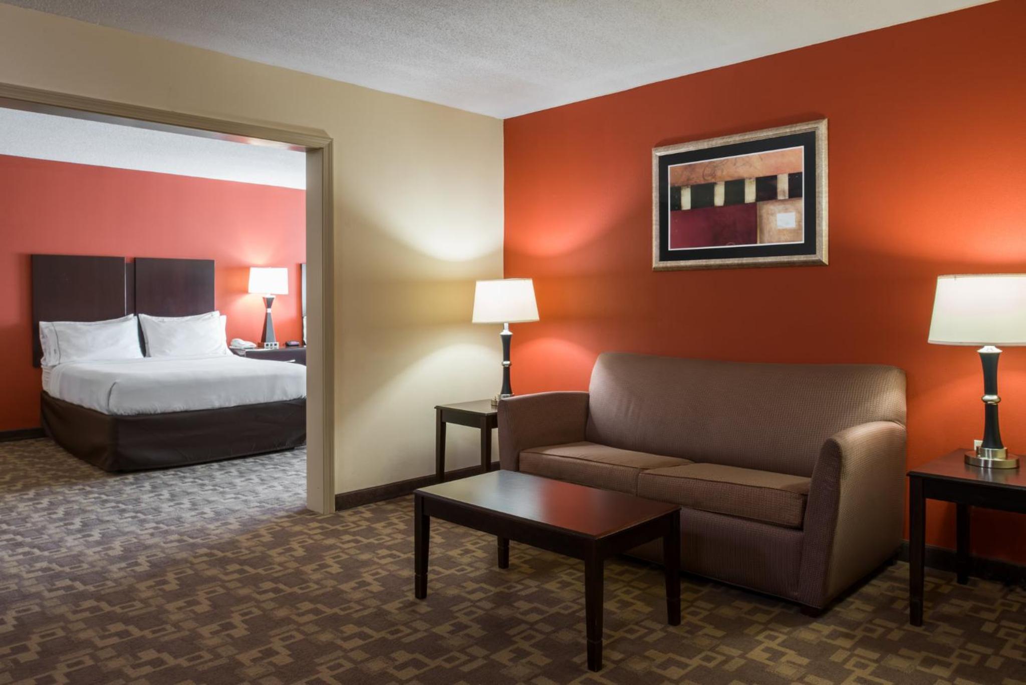 Lexington Vacations - Holiday Inn Express Suites Lexington Downtown Area-Keeneland, an IHG Hotel - Property Image 44