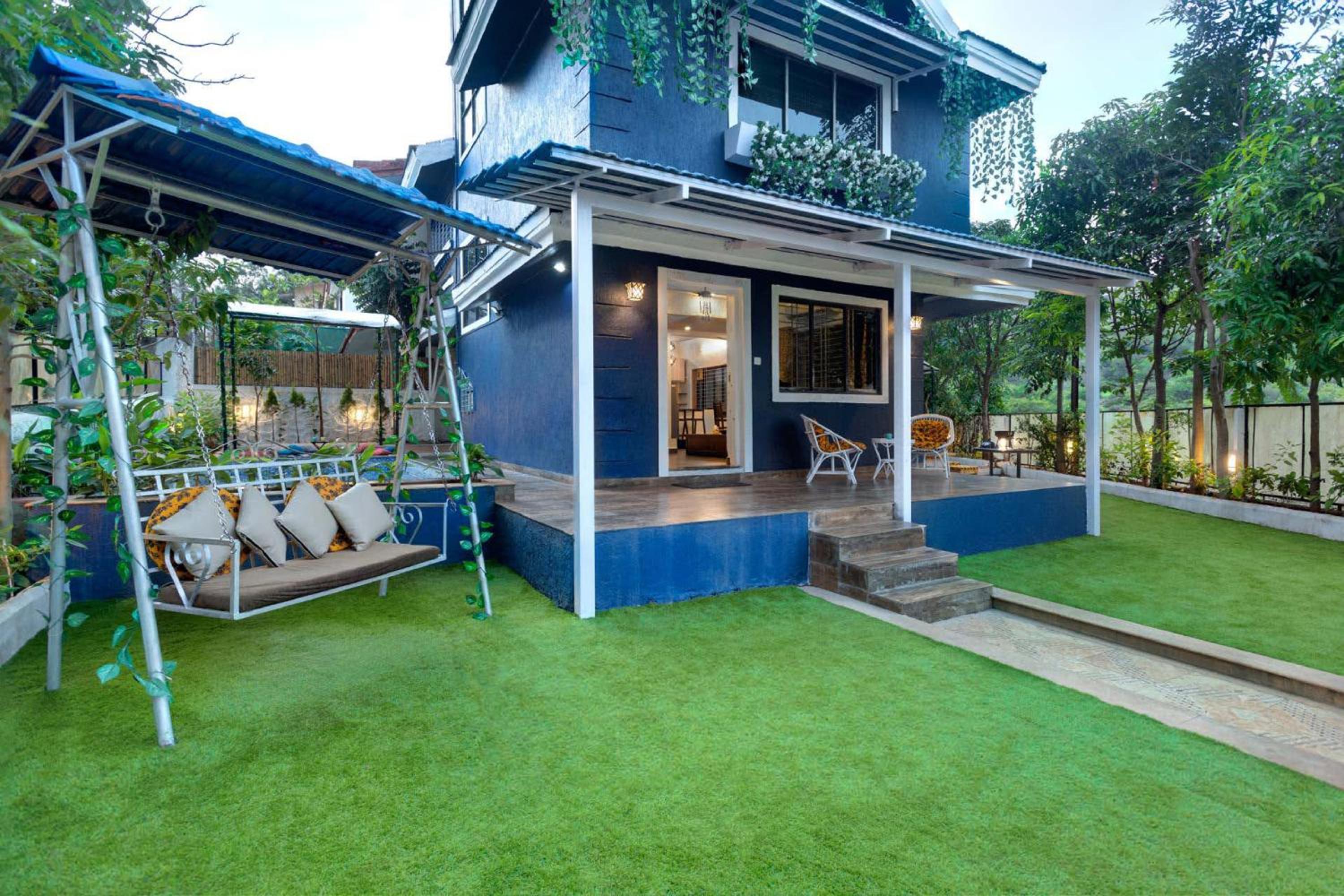 RedhomeX La Maison Bleu view 2