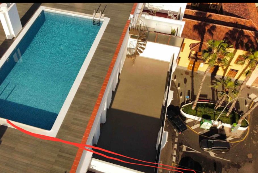 Estudio Ático Sol y Playa piscina