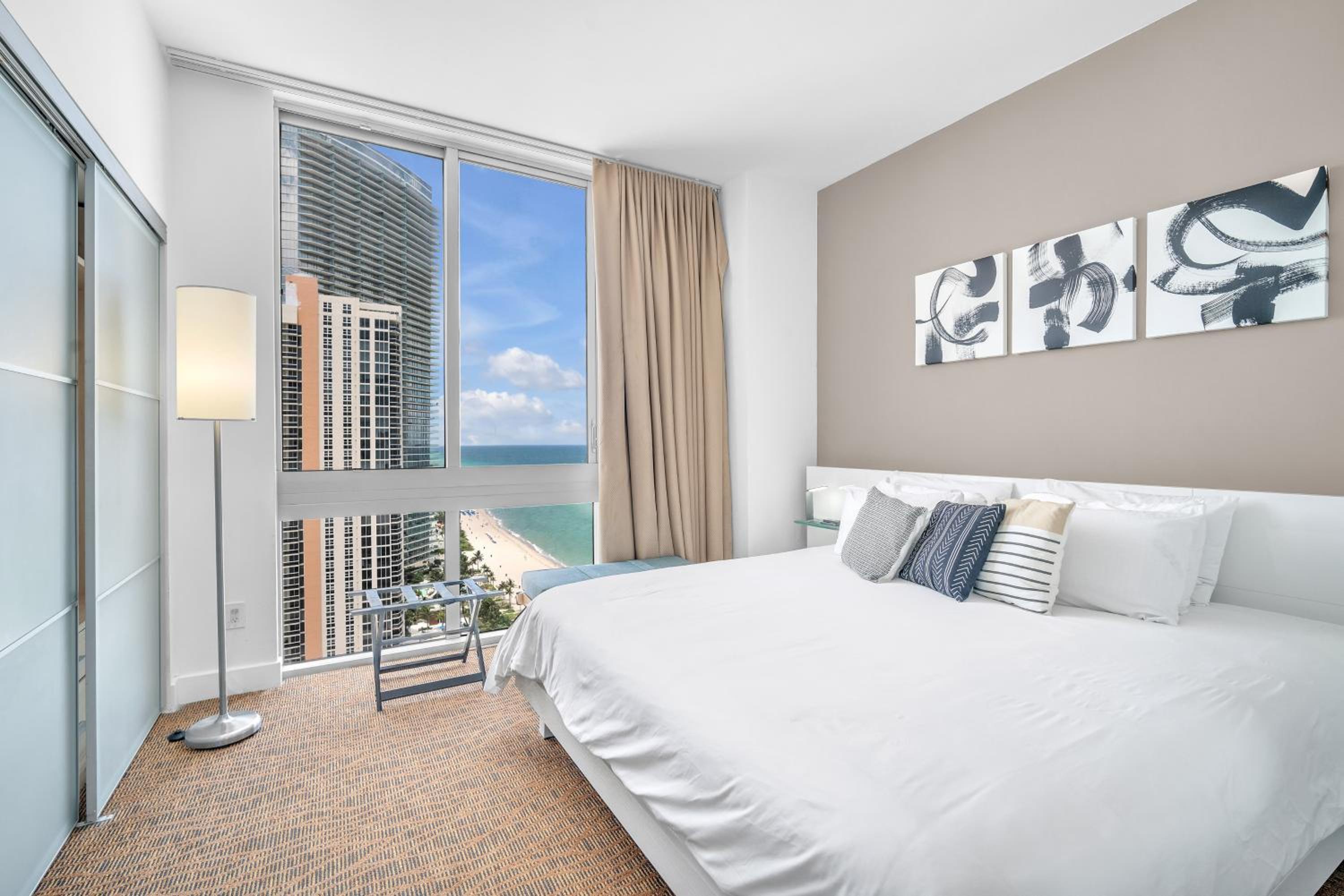 Marenas Beach Resort Sunny Isles PH Ocean View 1Bed 1Bath view 4
