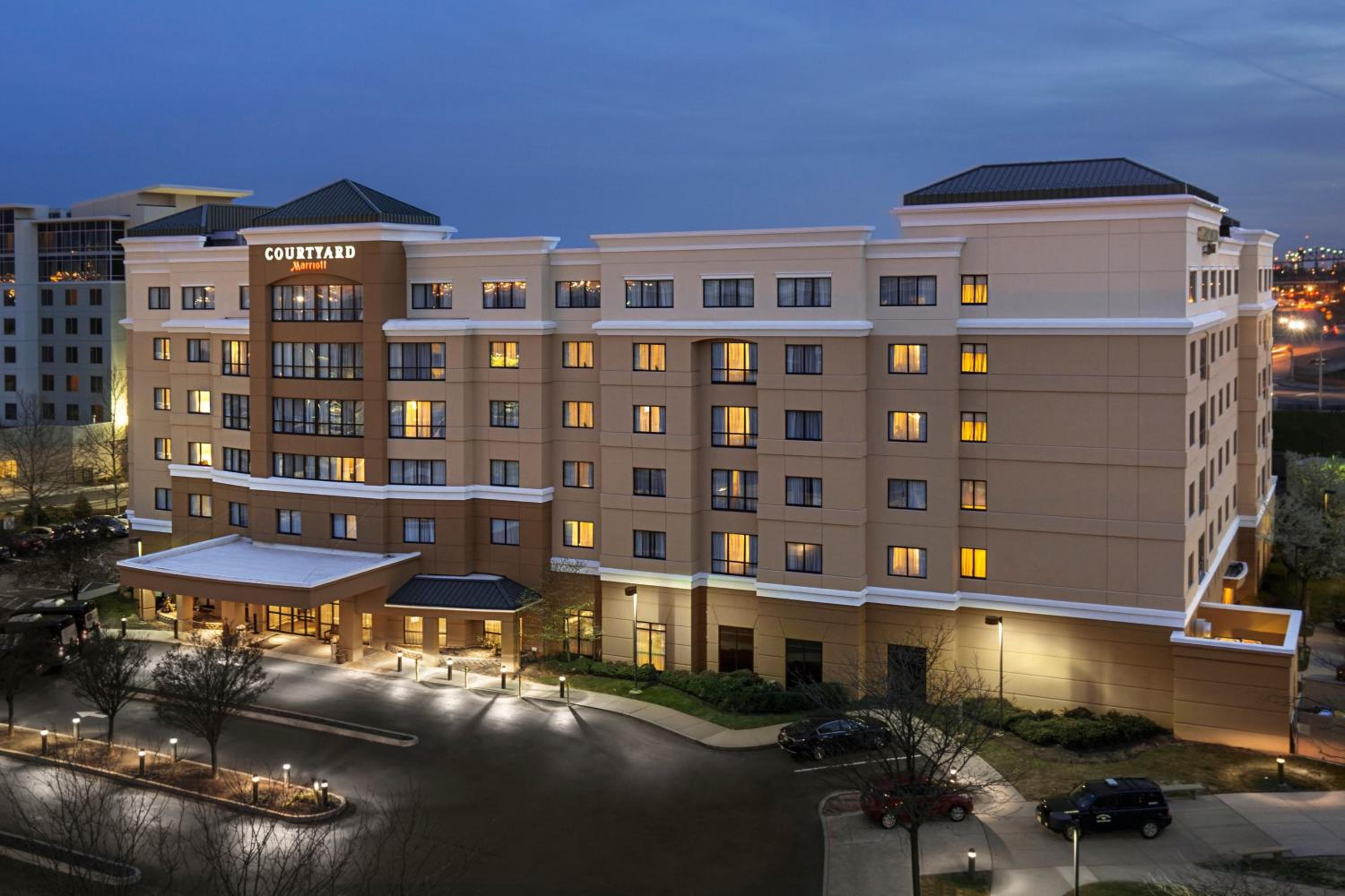 New York City Vacations - Courtyard by Marriott Newark Elizabeth - Property Image 1
