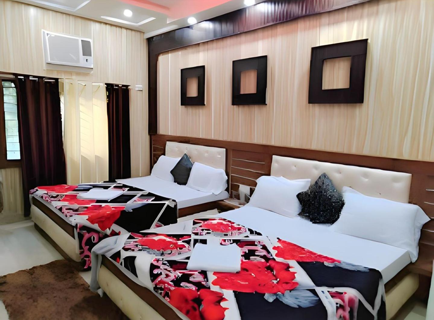 Taj Square A luxurious homestay