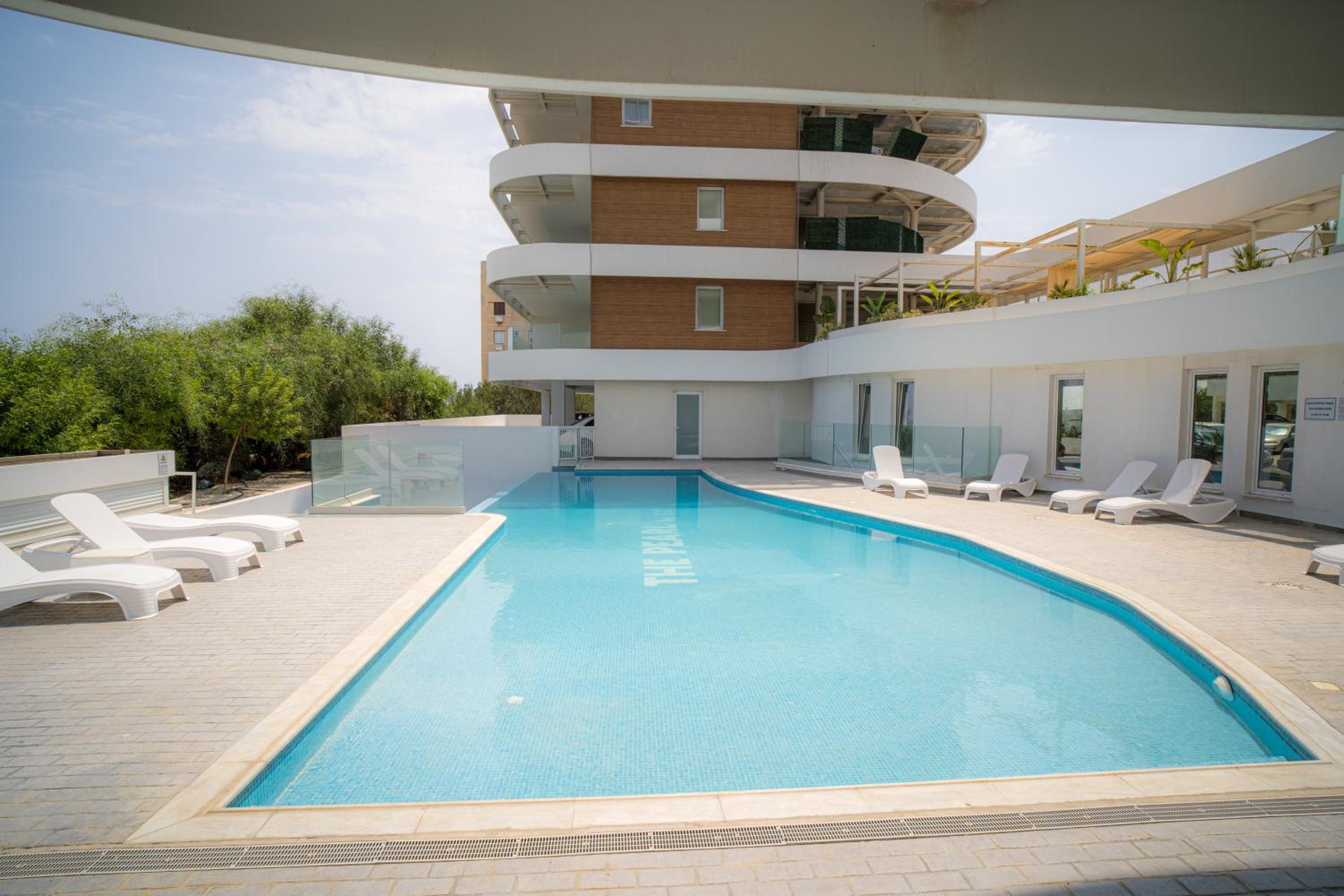 Seaview Pearl in Mackenzie with Pool & Jacuzzi