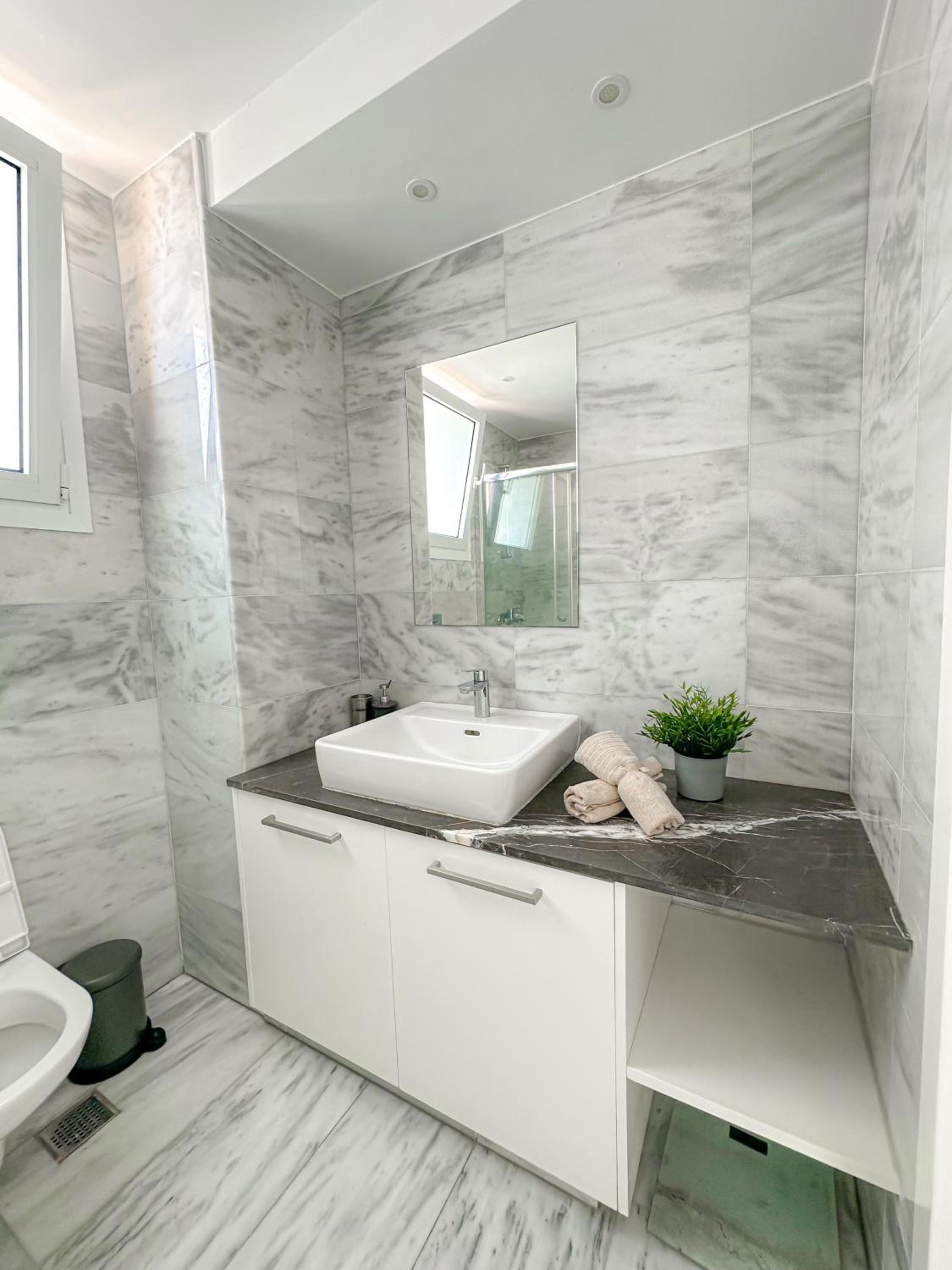 Seaview Pearl in Mackenzie with Pool & Jacuzzi