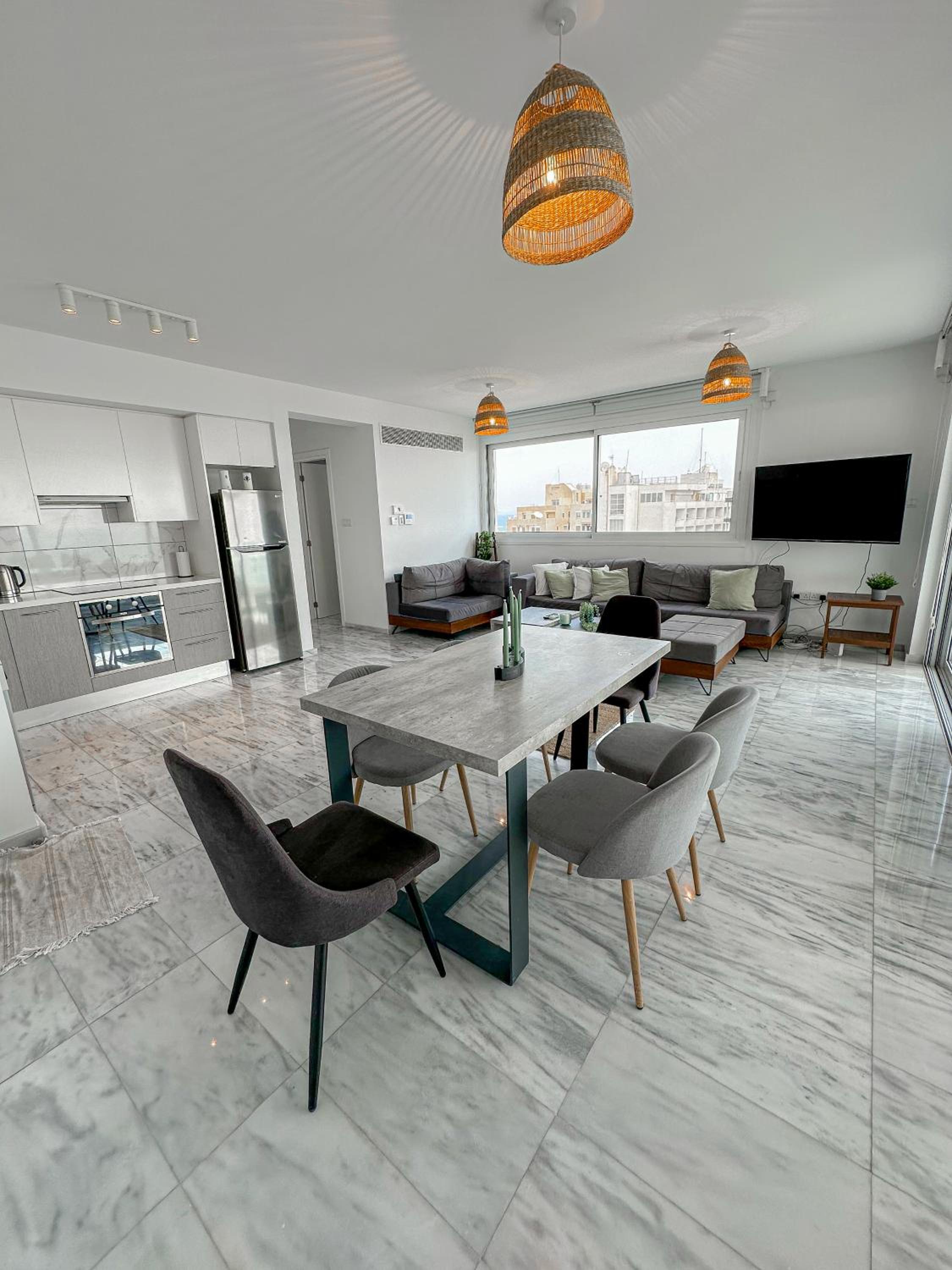 Seaview Pearl in Mackenzie with Pool & Jacuzzi