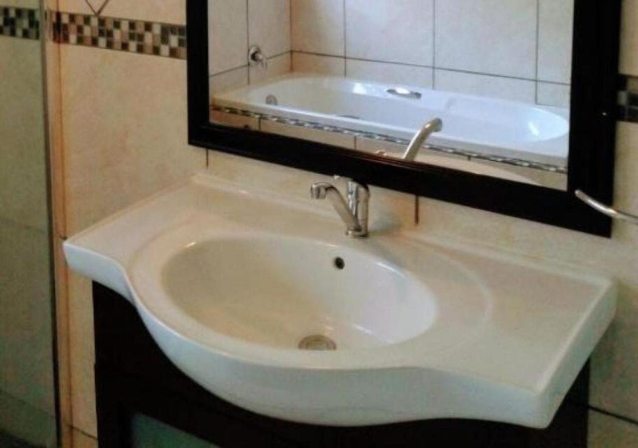 Limonite GuestHouse