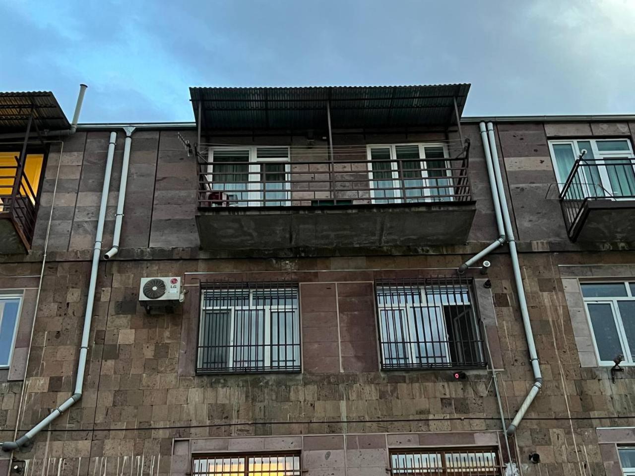 Apartment in Yerevan Rubinyanc 27 21 Zeytun