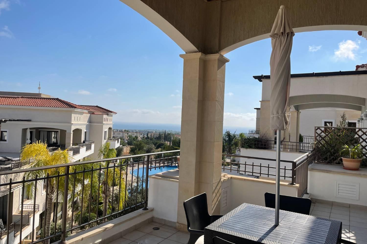 Eleona's Royal Gardens By Yiota - Luxury 2 Bed Apartment in Exclusive Complex