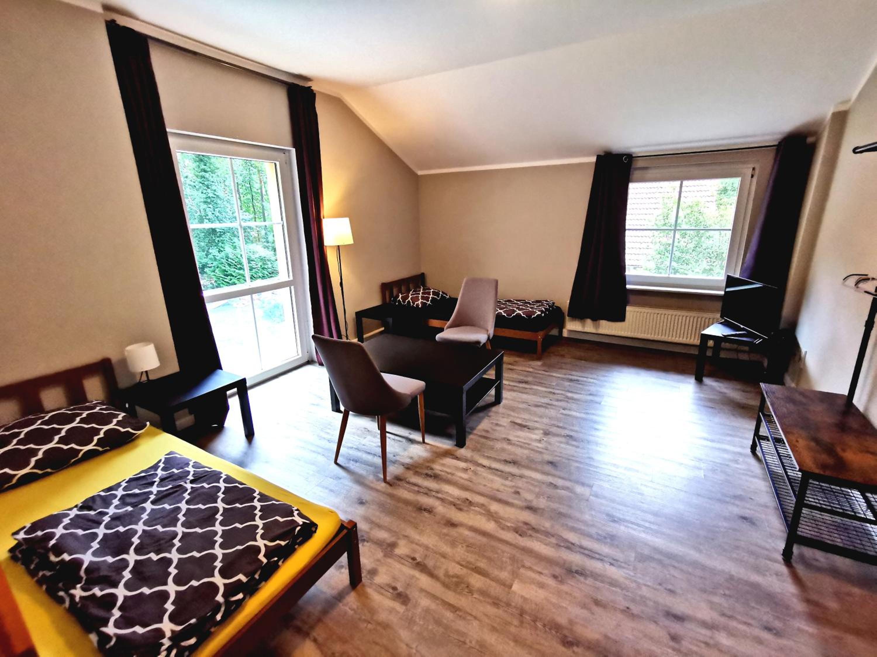 Monteurzimmer am Bahnhof Biesenthal - 3 große Apartments