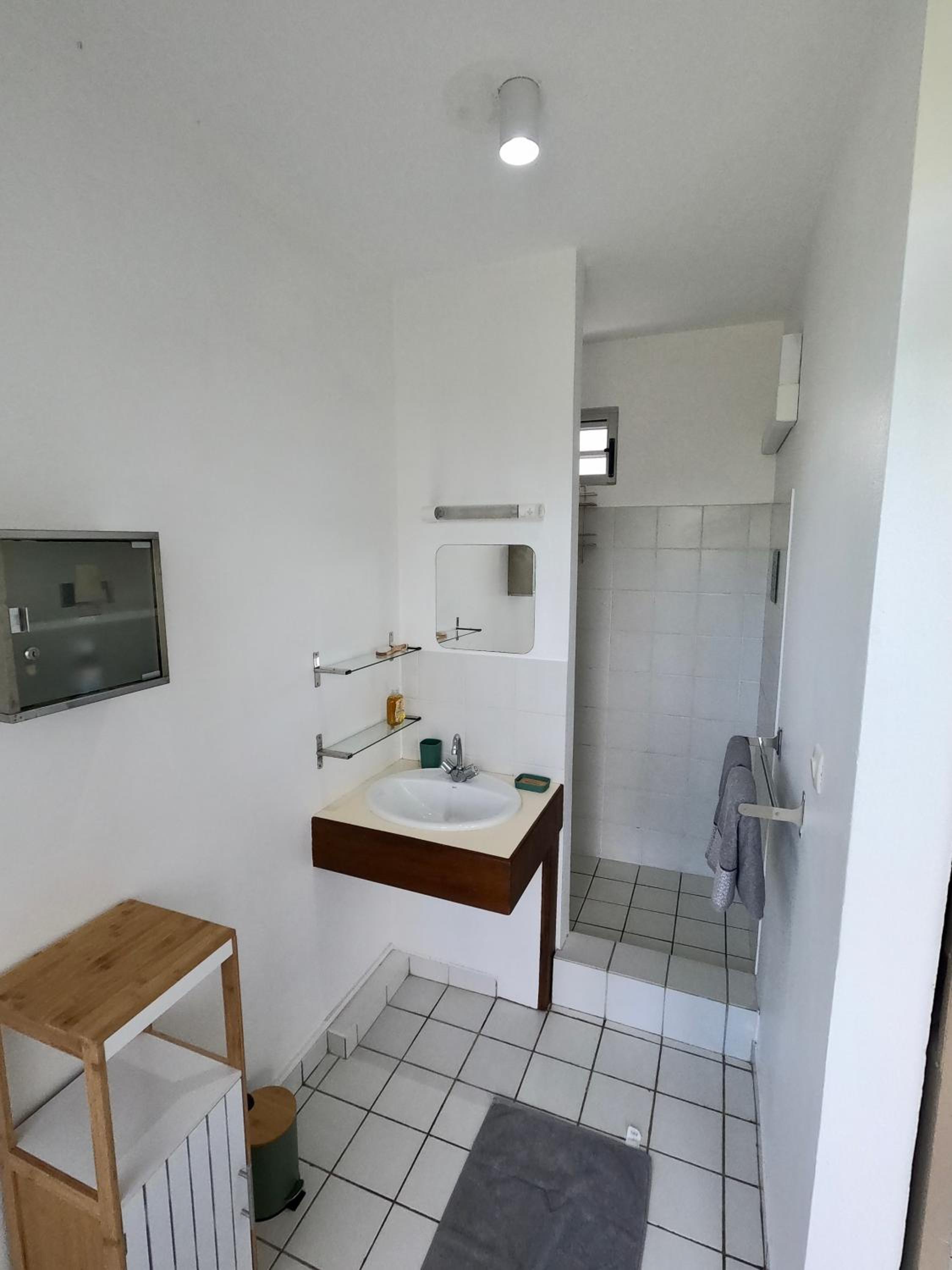 Appartement F3 avec acces plage à Montjoly view 3