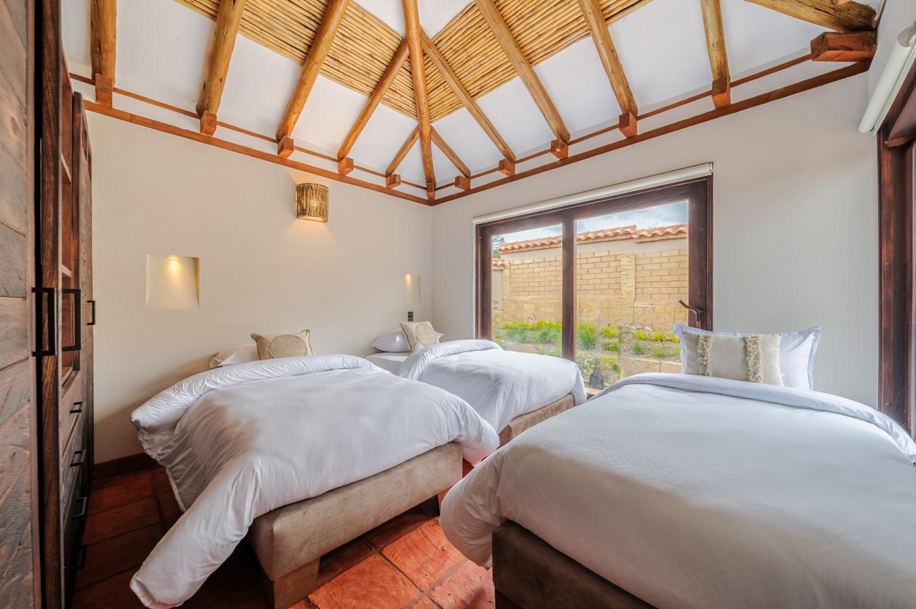 Casa Bugambilia