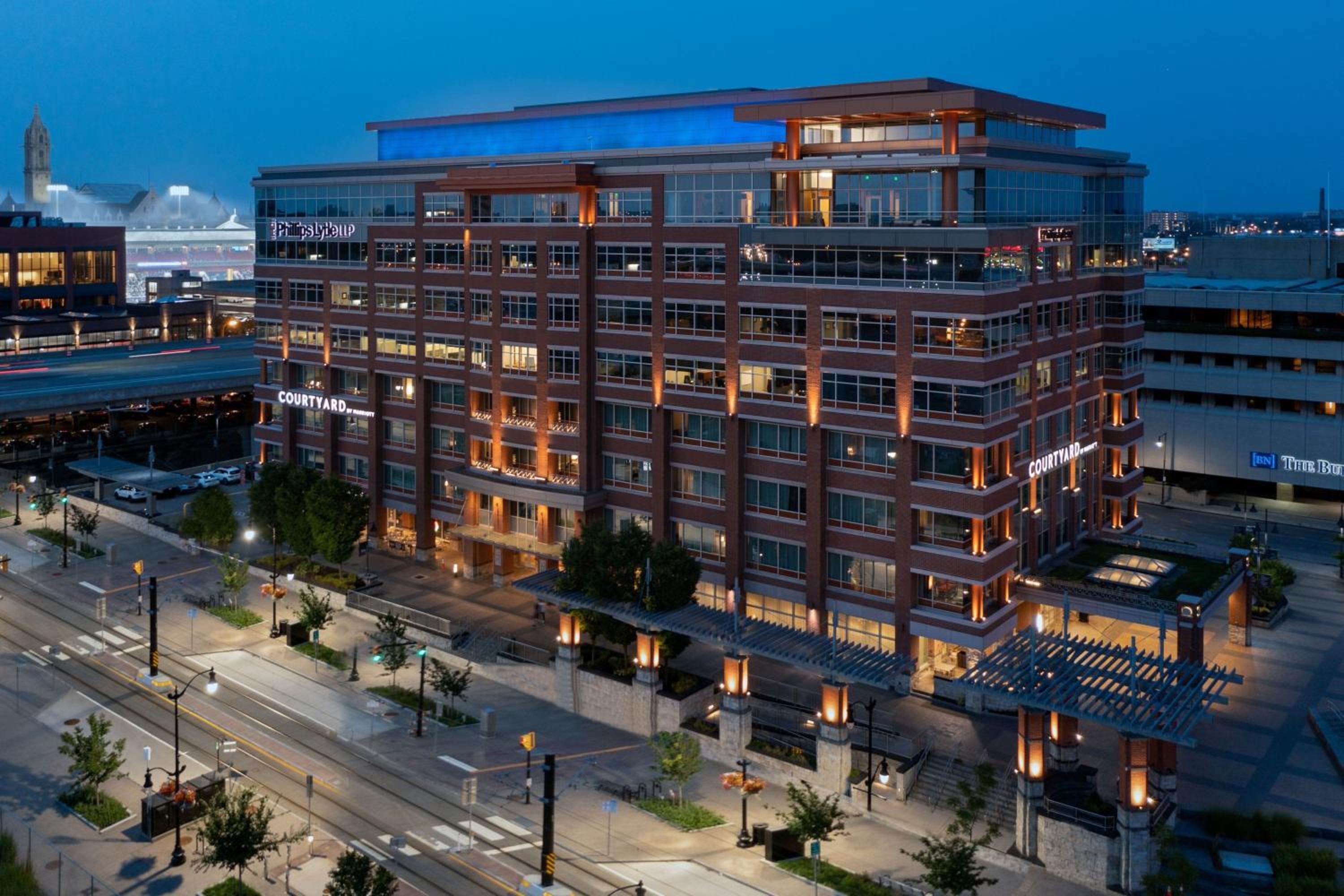 Hotel Courtyard by Marriott Buffalo Downtown/Canalside - Image 1