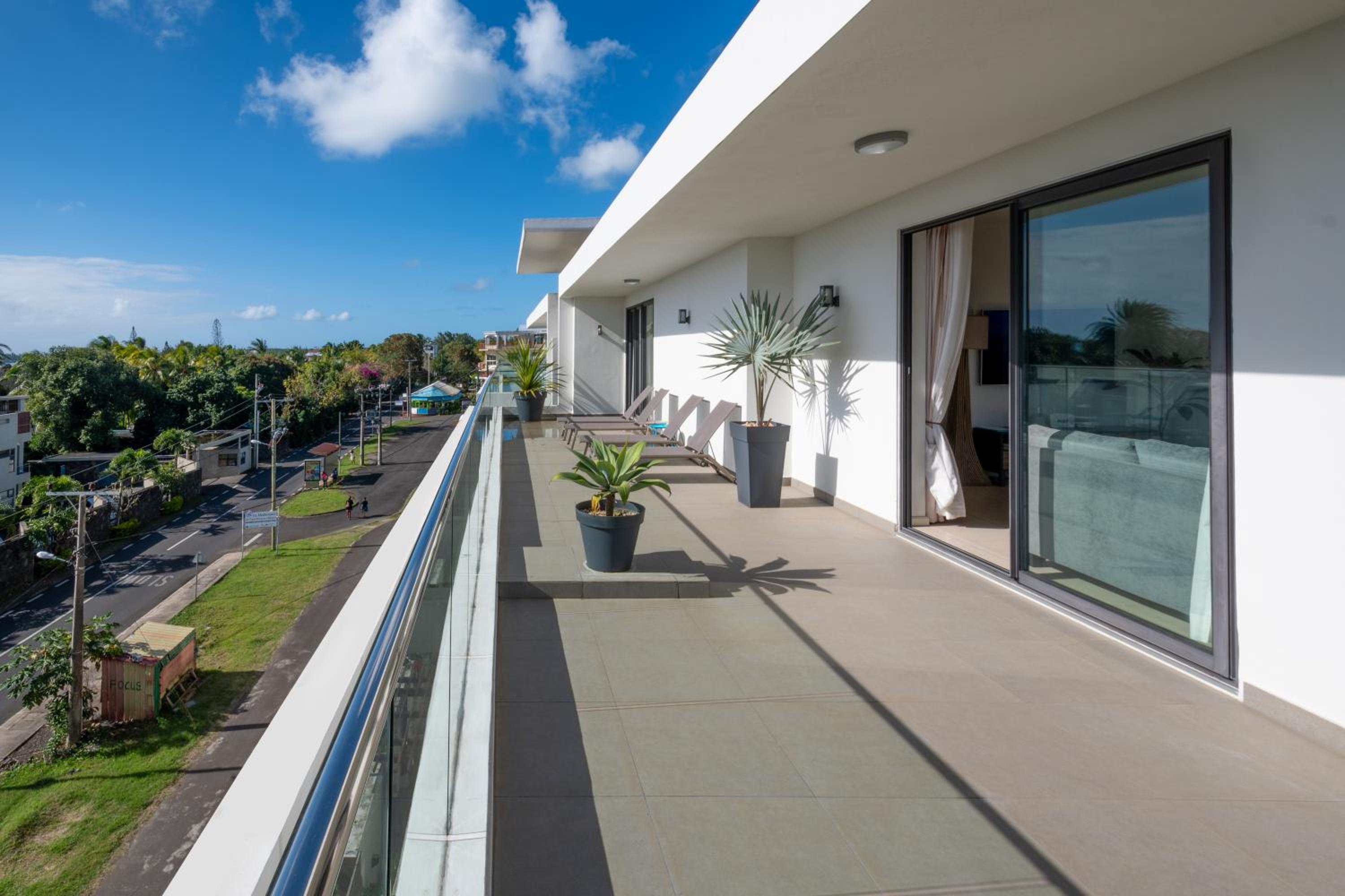 PENTHOUSE VUE MER - MONT CHOISY view 3