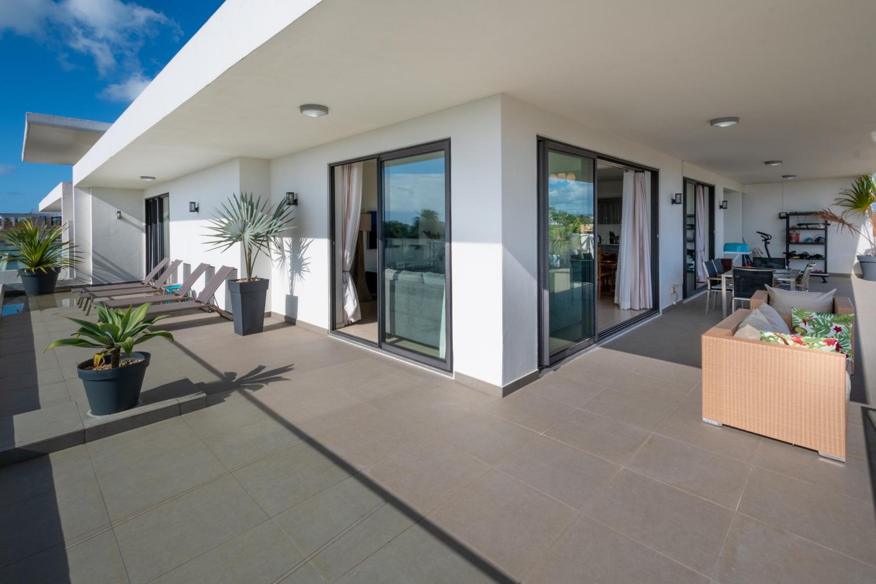 PENTHOUSE VUE MER - MONT CHOISY view 2