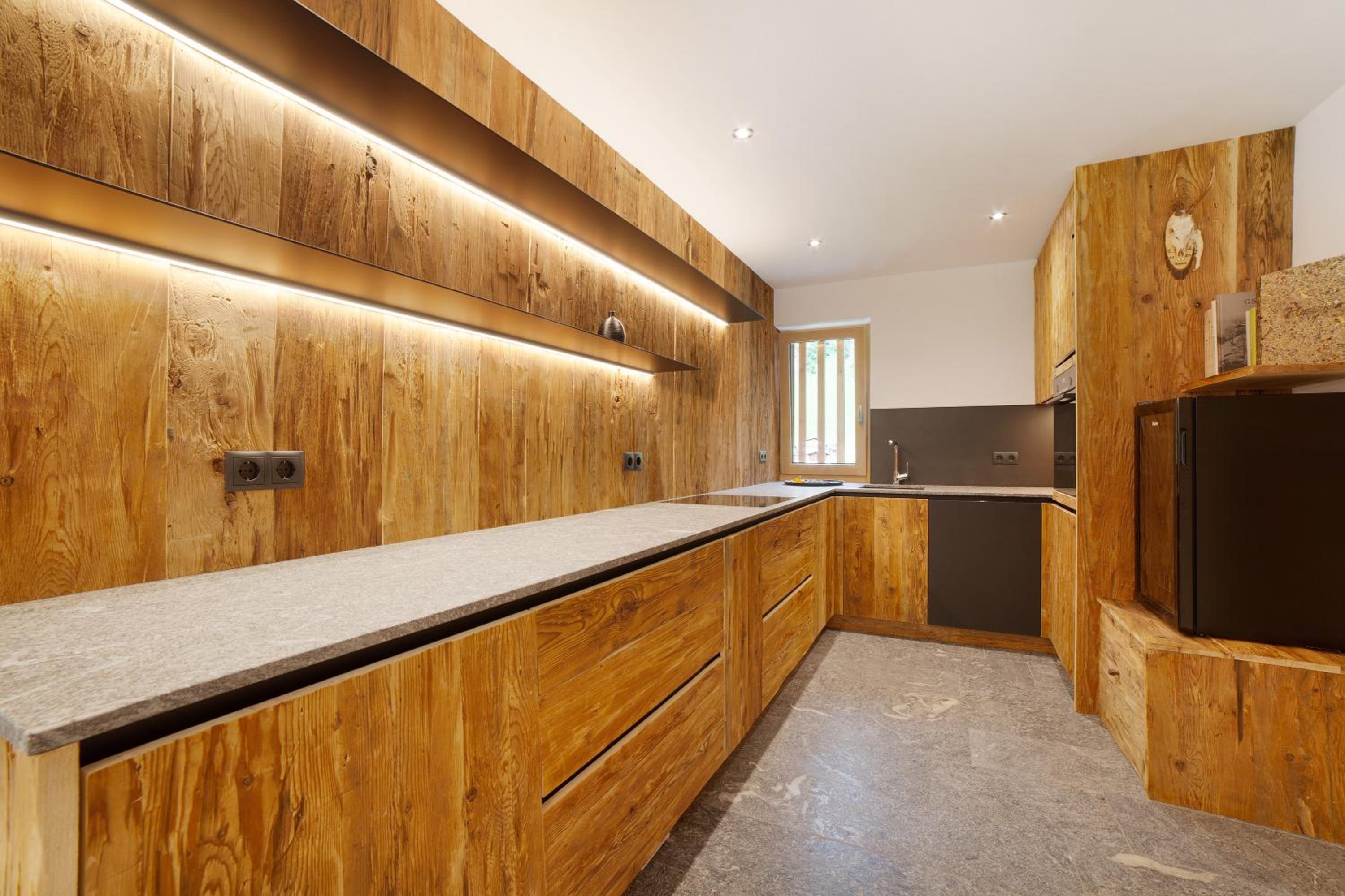 Photo 33