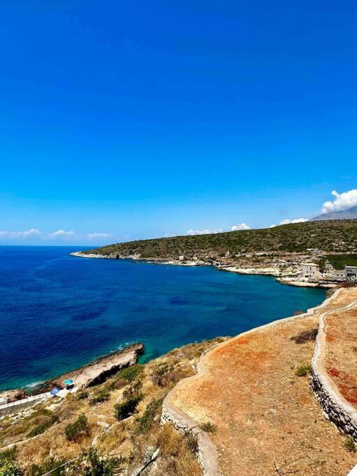 Cliffside Cozy Villa w/ Seaviews