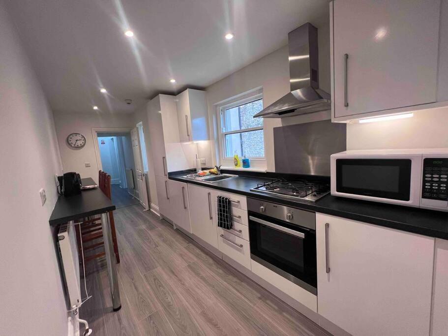 Beautiful flat in city centre view 2