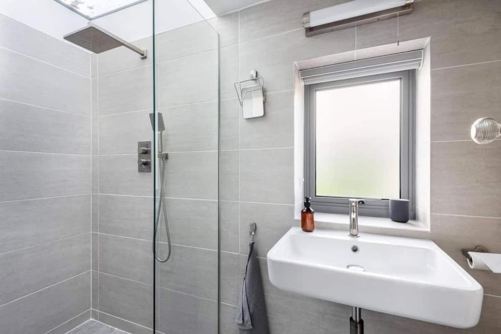 Peaceful Family Home With Garden & Parking at 'Helvellyn' view 4