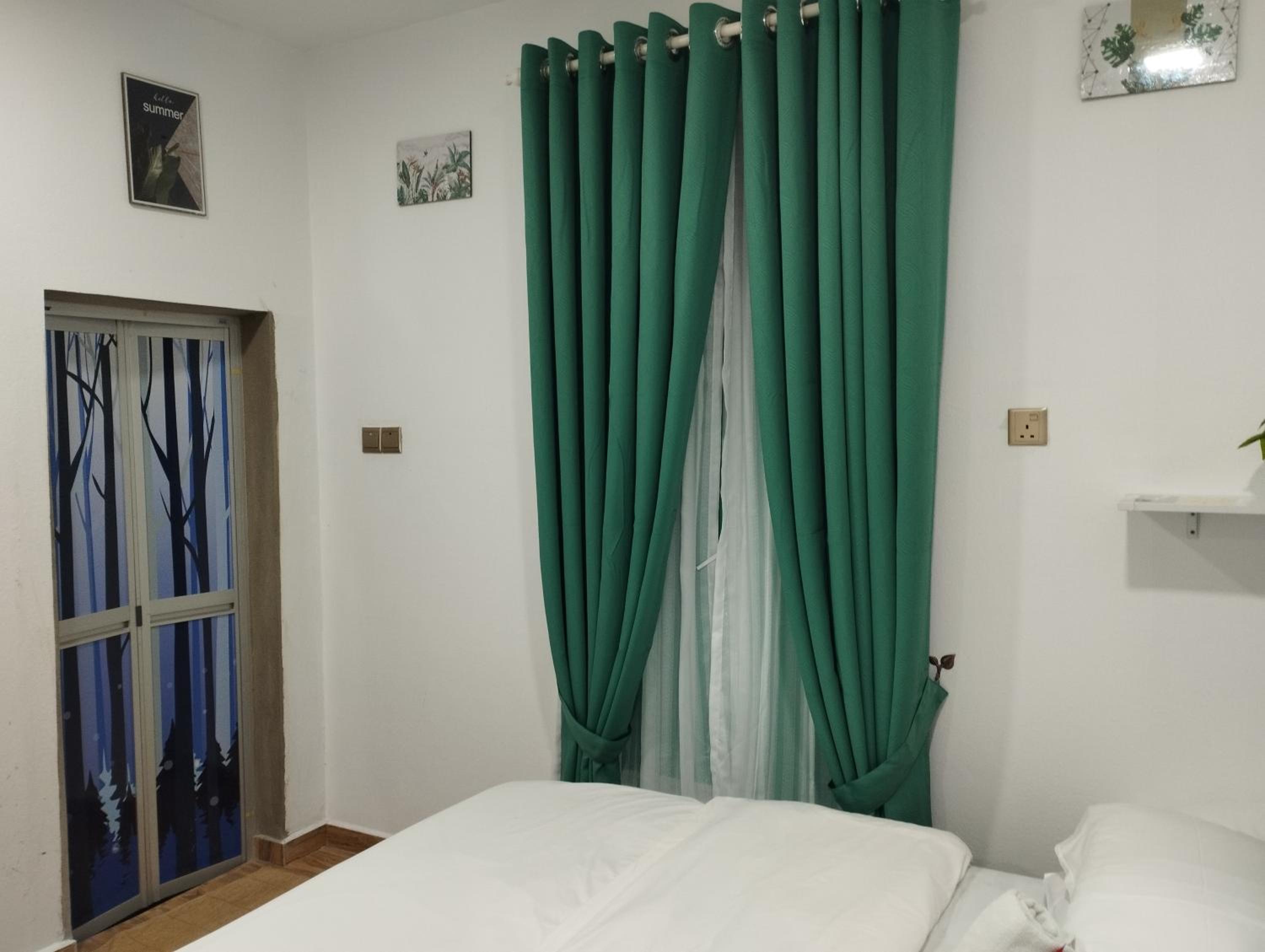 Inap Idaman 6 Queen Bed Near HUSM photo 5