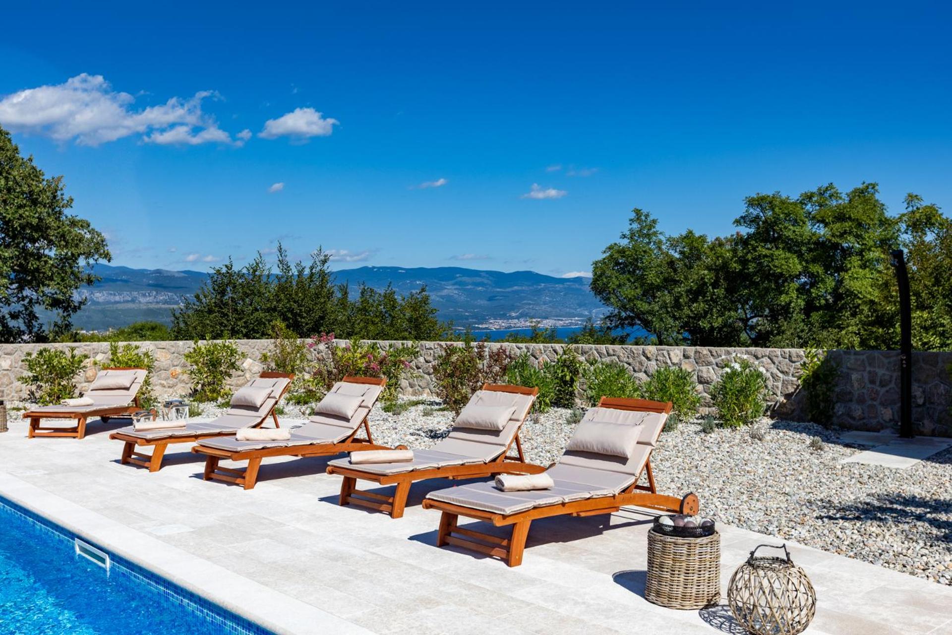 Luxury Villa Glabrova with pool and sauna near the sea on Krk island