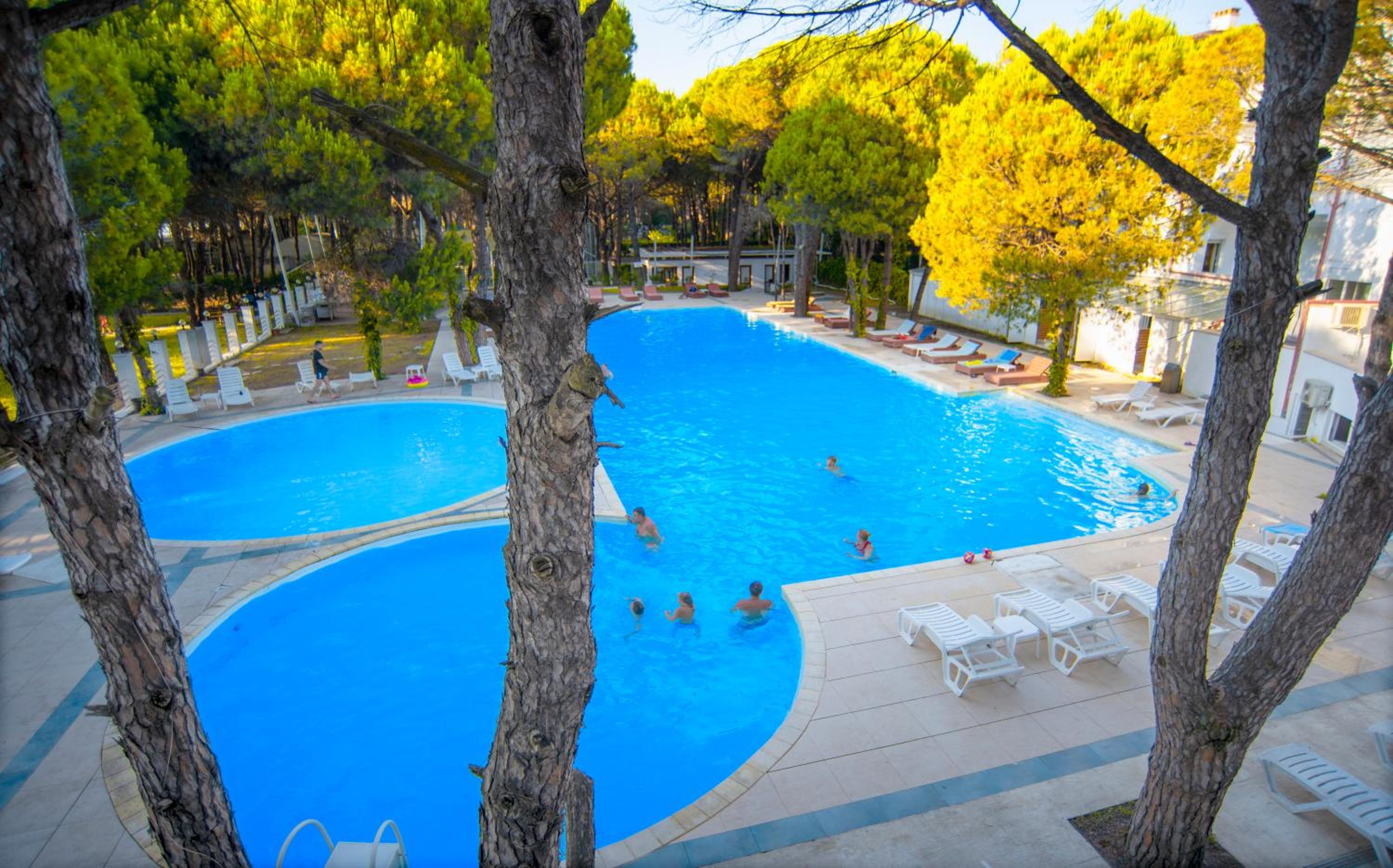 Marea Resort