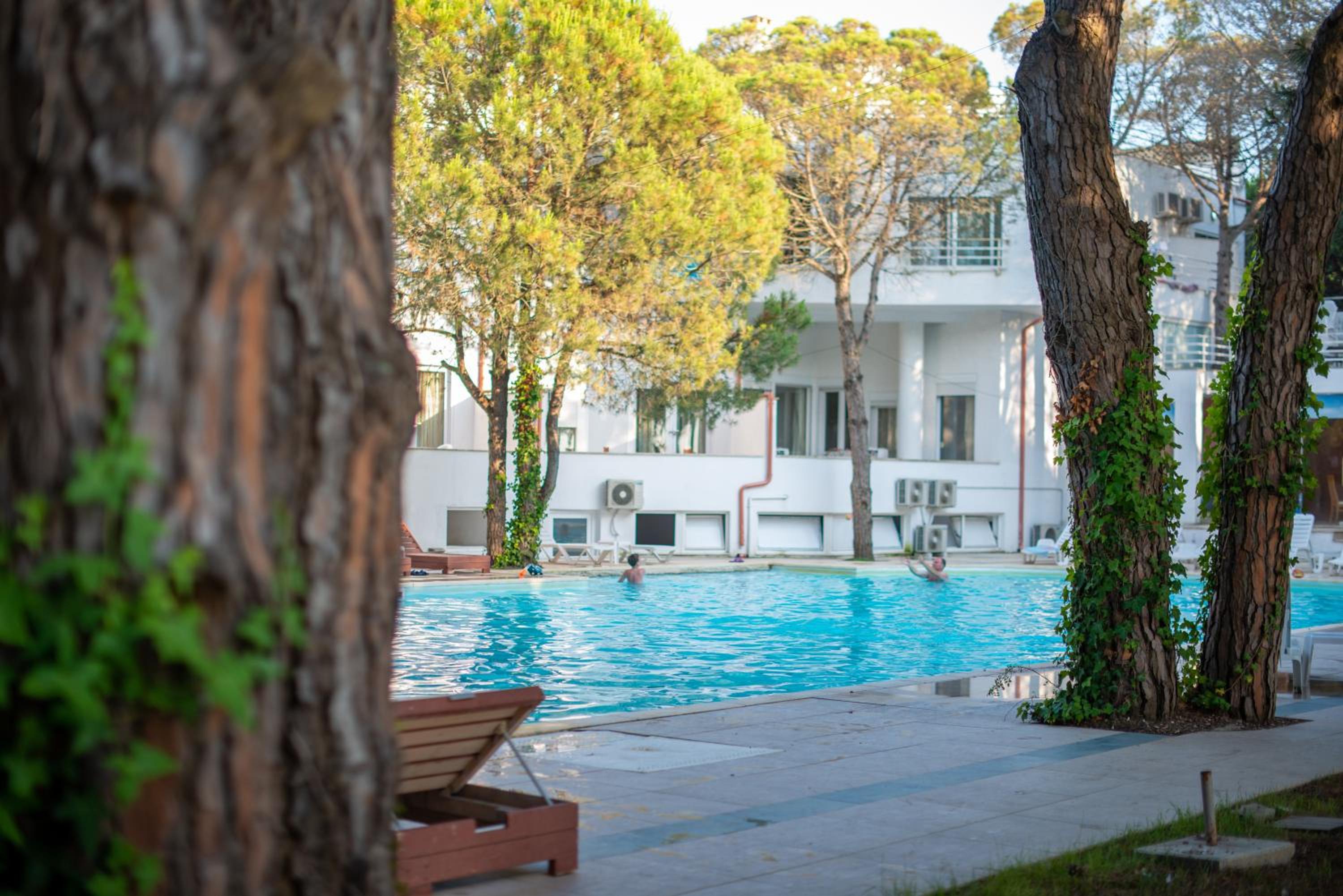 Marea Resort