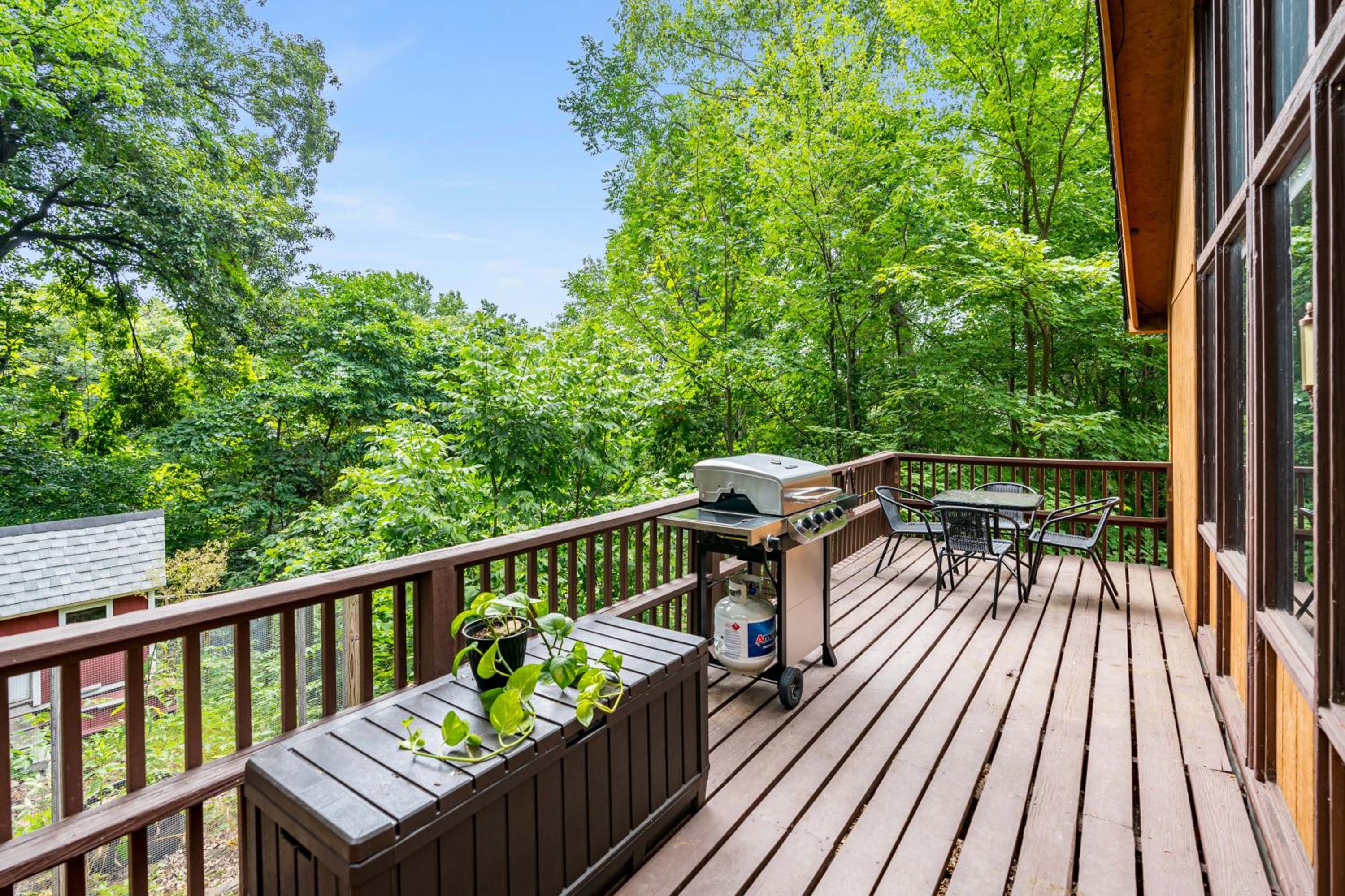 Hotel Quaint Cabin W Hot Tub, Firepit & Deck