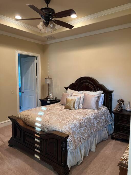 Lovely home on Gentle Creek Golf Course 30 day max and special rates Aug Sept Oct view 3
