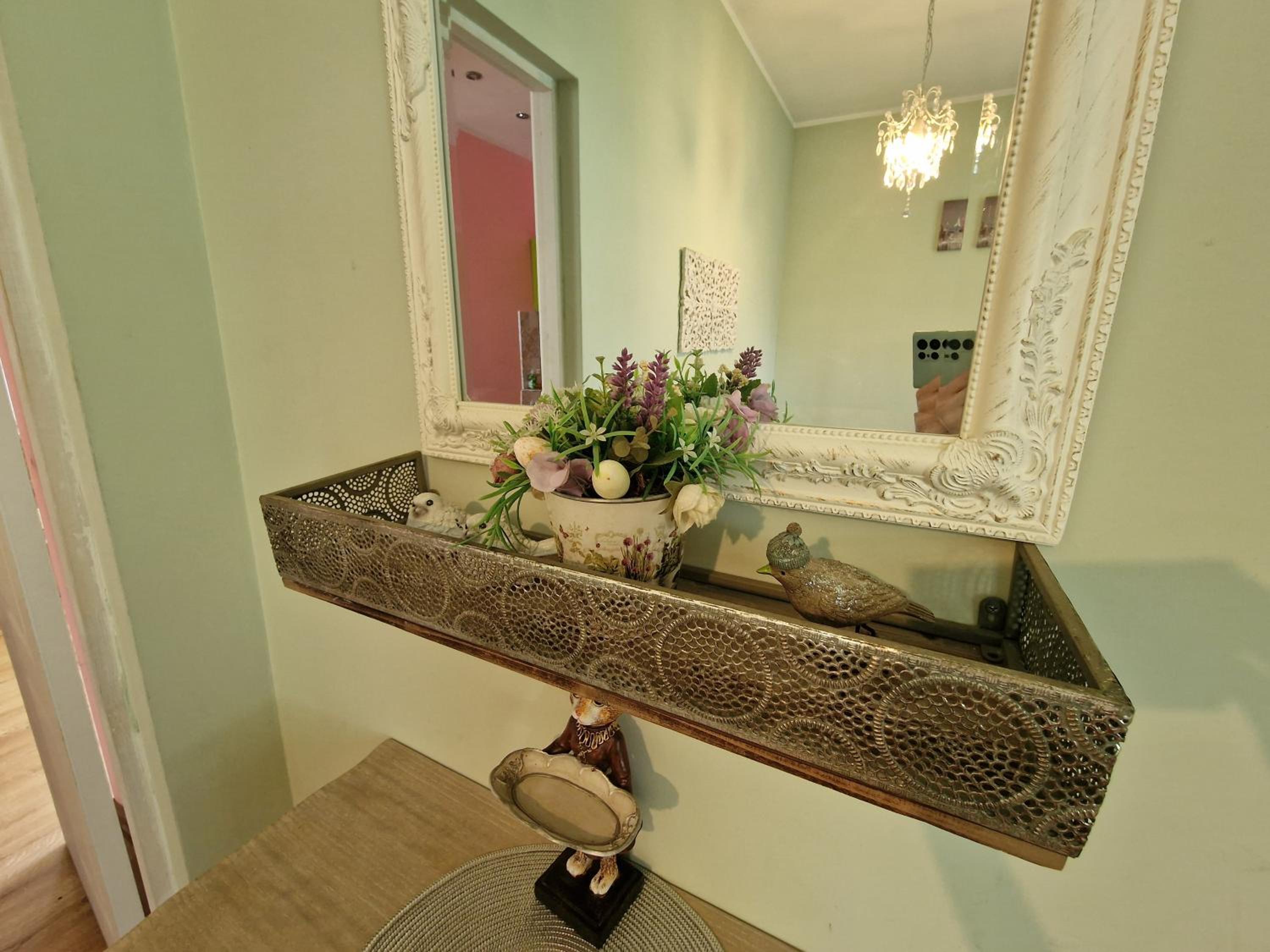 Boutigue city house with terrace and garden free parking view 3