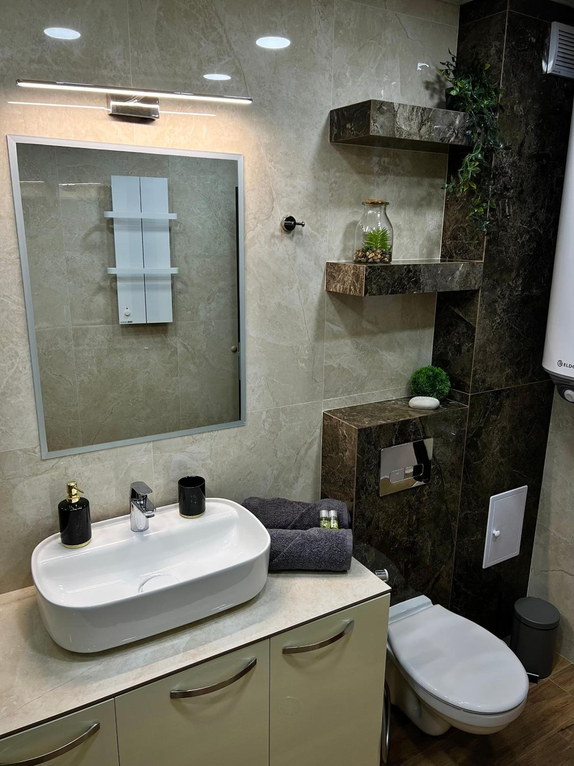 Ultra Lux Apartment Free Underground Secure Parking