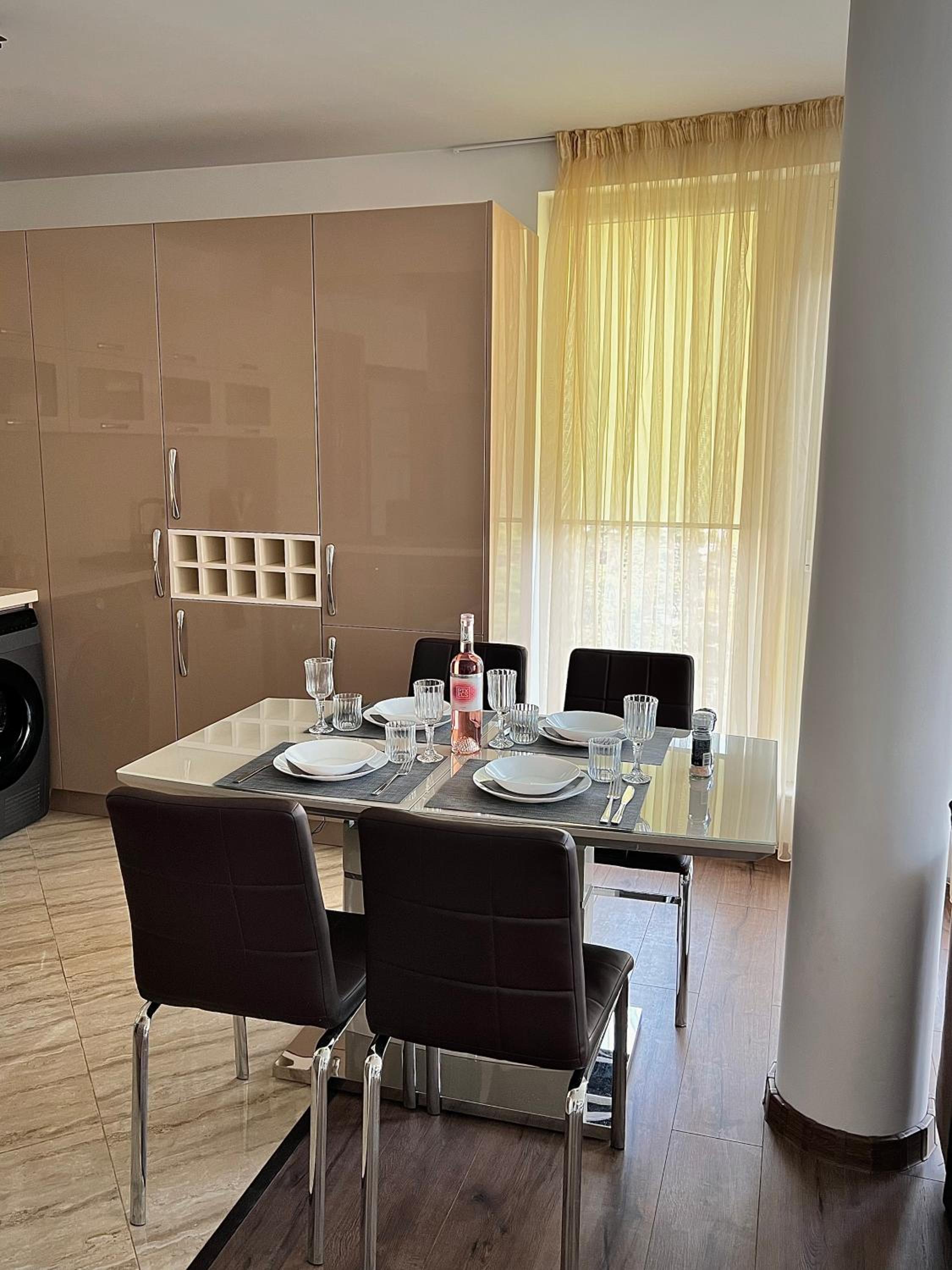 Ultra Lux Apartment Free Underground Secure Parking