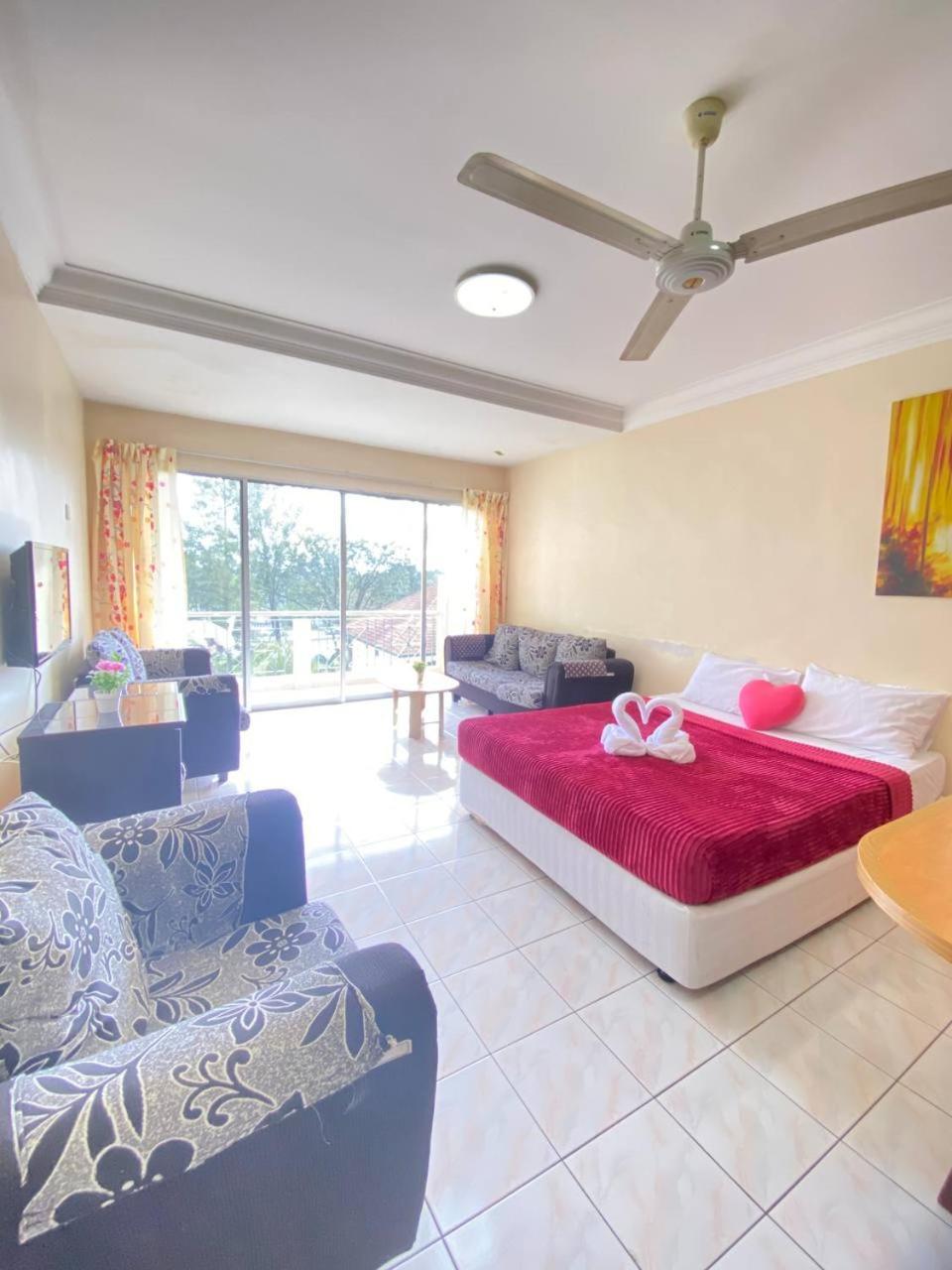 Teluk Batik Holiday Apartment