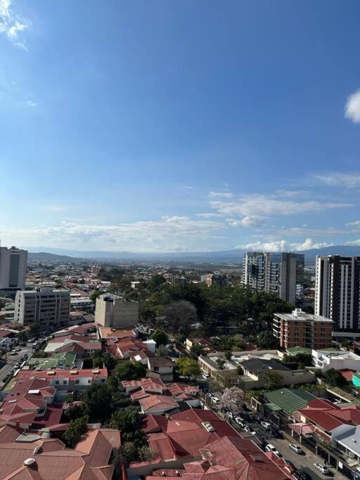 Panoramic view apt with A/C near SJO Airport & Stadium, Cosmopolitan Tower