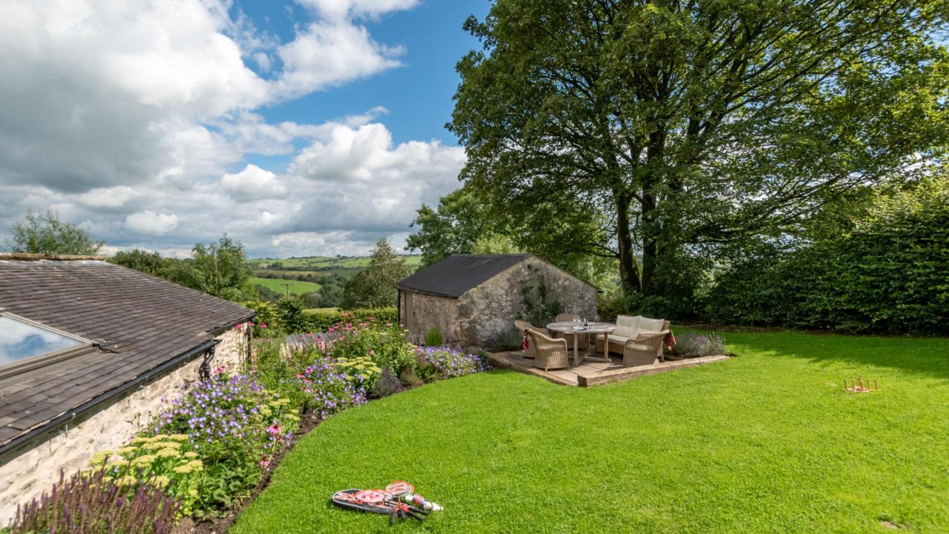 3 Bed in Grange Mill oc-dcspr