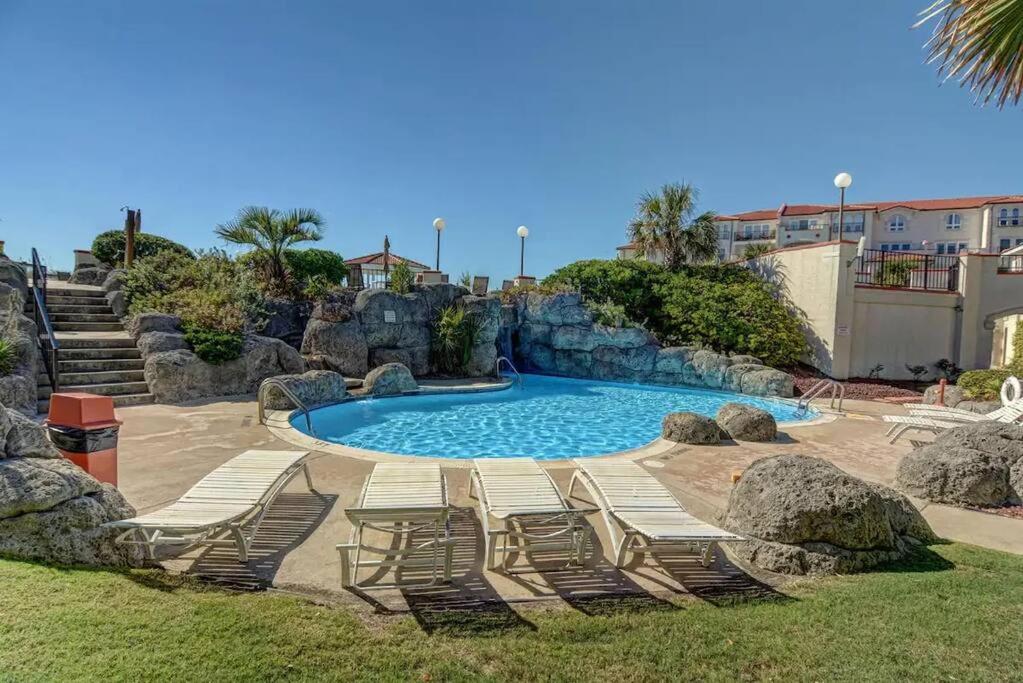 Oceanview Resort*Hot tub*North Topsail Beach view 3