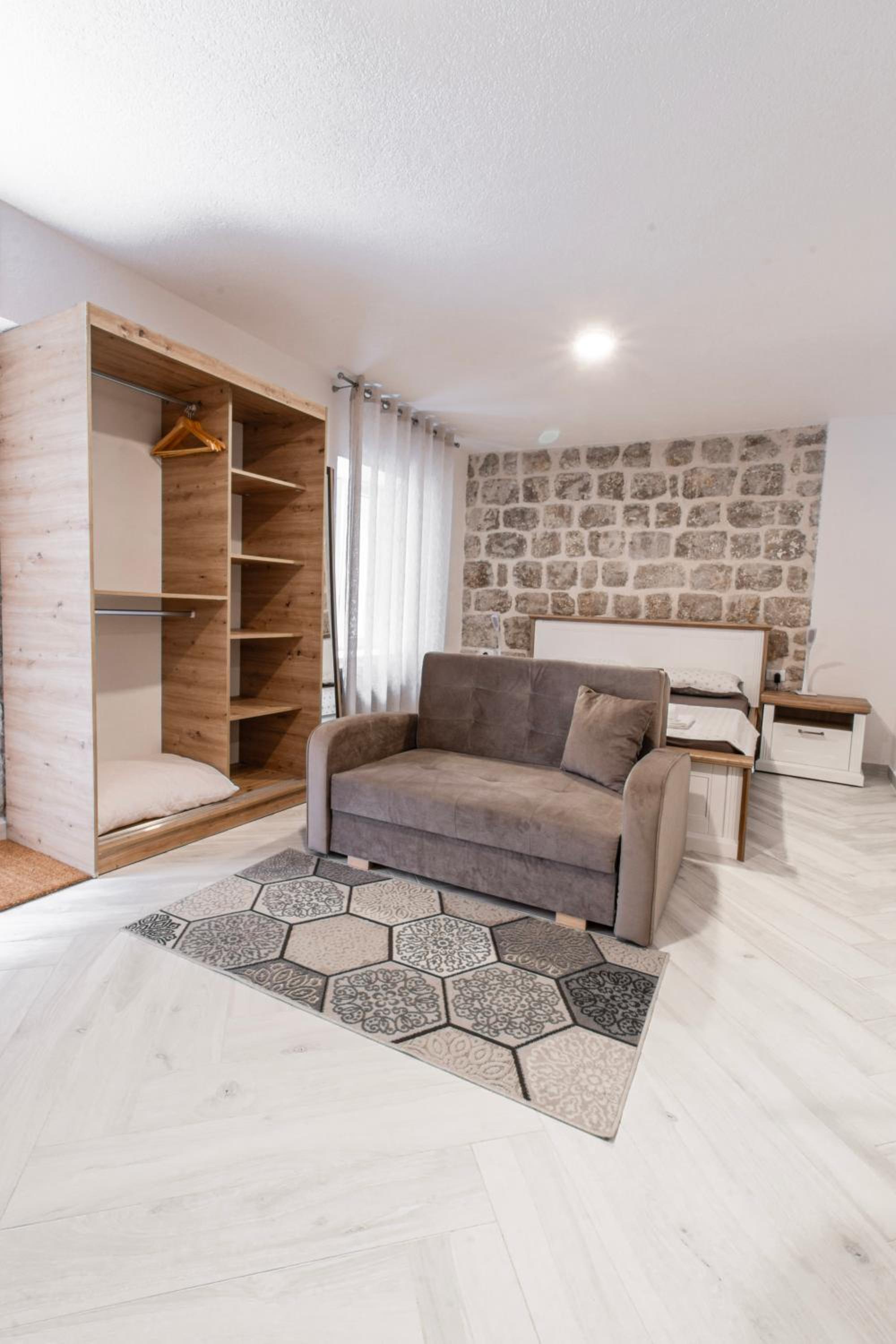 Apartments Florian